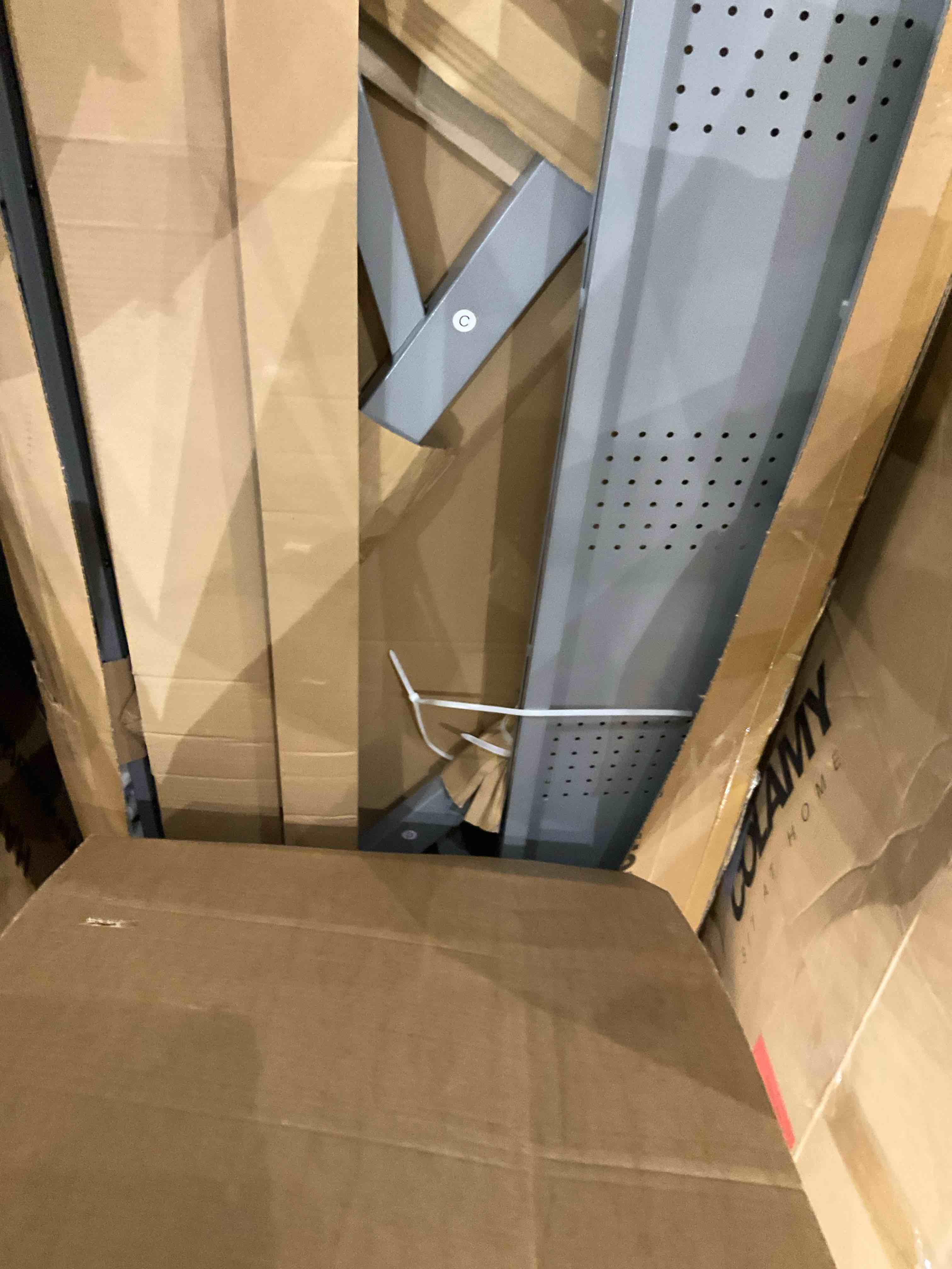 https://s3.amazonaws.com/lotting-images-prod/bidfta/PPE2577614_1746471292595.jpeg