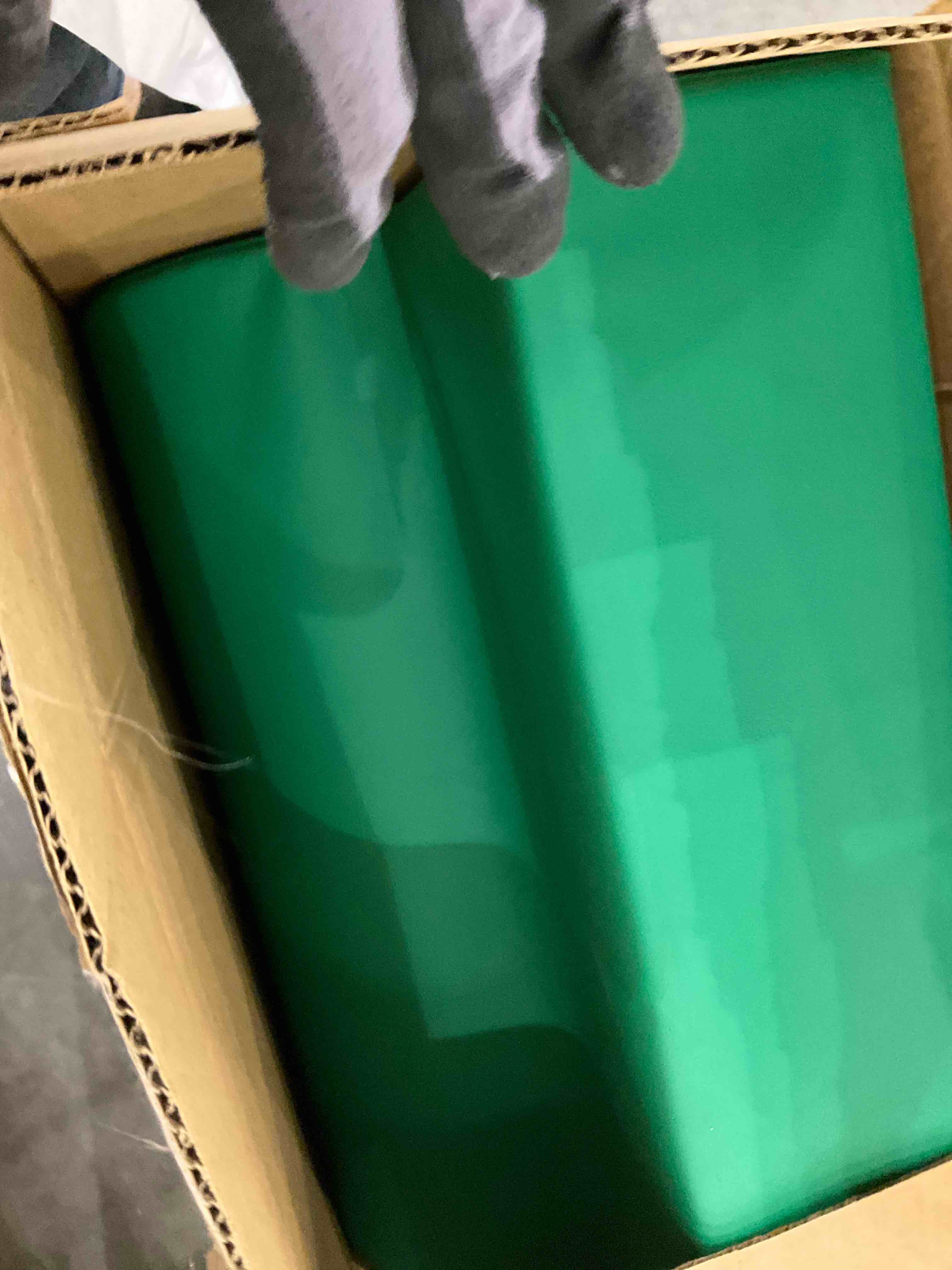 https://s3.amazonaws.com/lotting-images-prod/bidfta/PPE2577774_1746535195872.jpeg