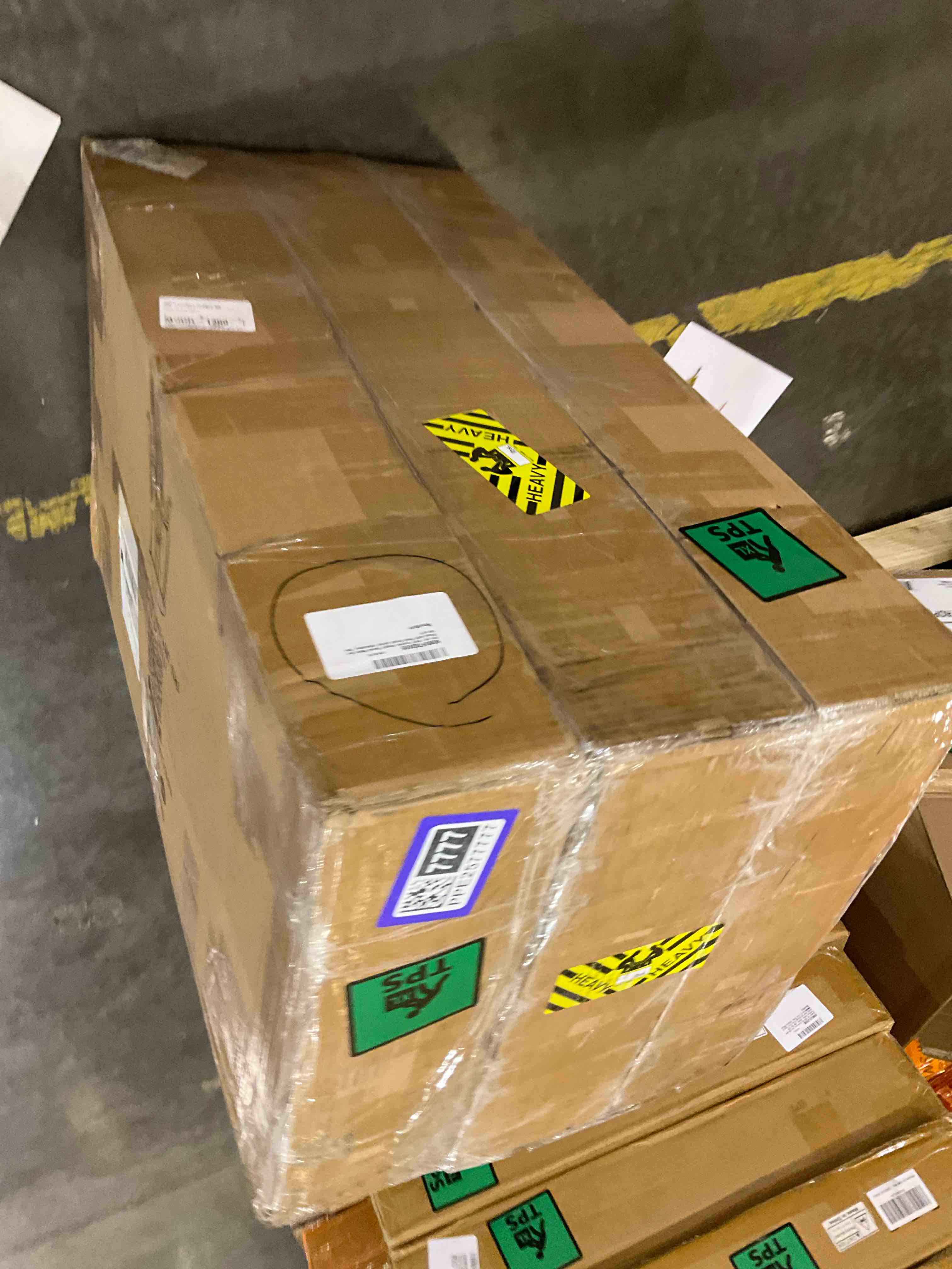 https://s3.amazonaws.com/lotting-images-prod/bidfta/PPE2577777_1746534936160.jpeg