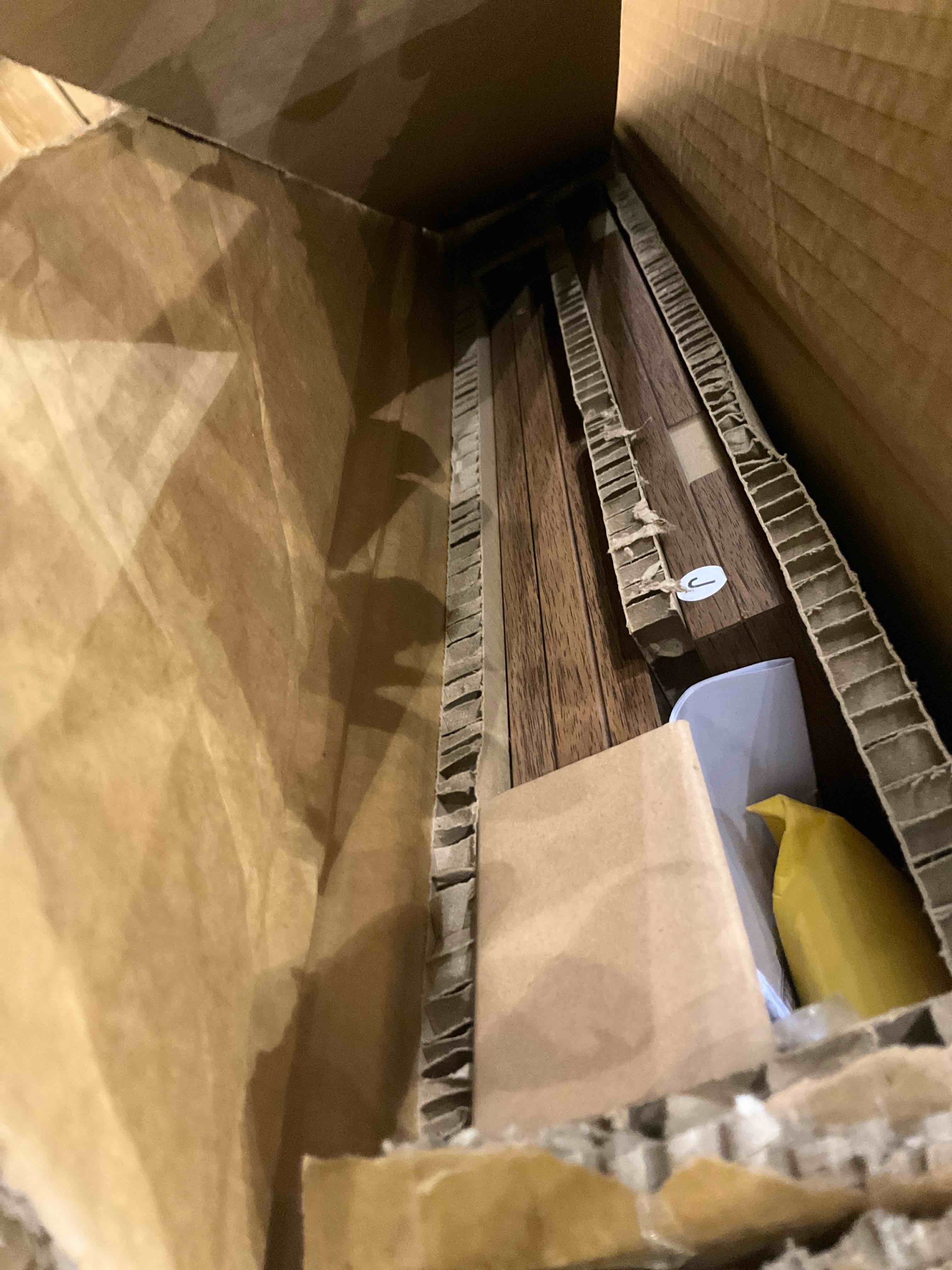 https://s3.amazonaws.com/lotting-images-prod/bidfta/PPE2577794_1746534395776.jpeg
