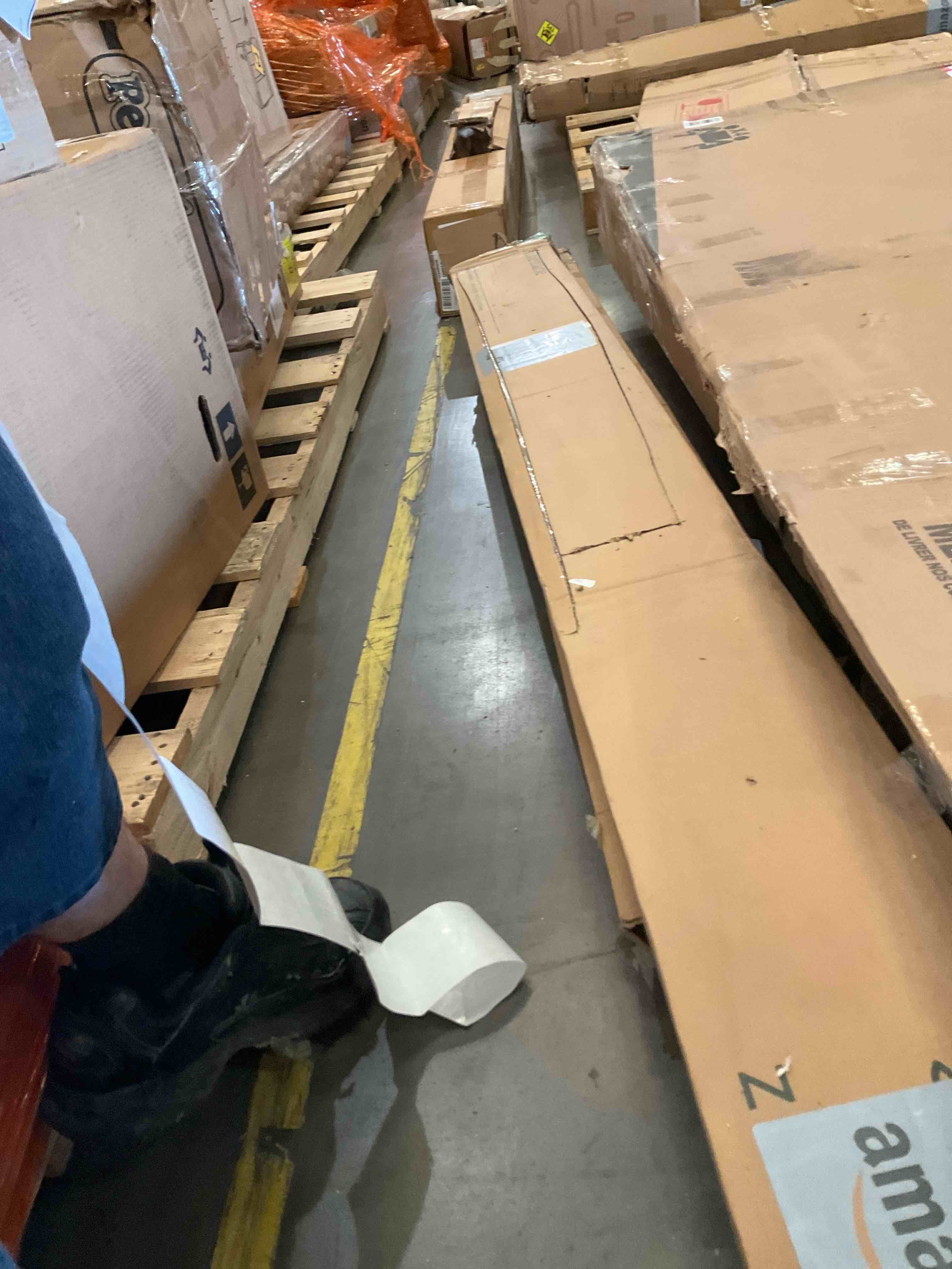 https://s3.amazonaws.com/lotting-images-prod/bidfta/PPE2577964_1746555997560.jpeg