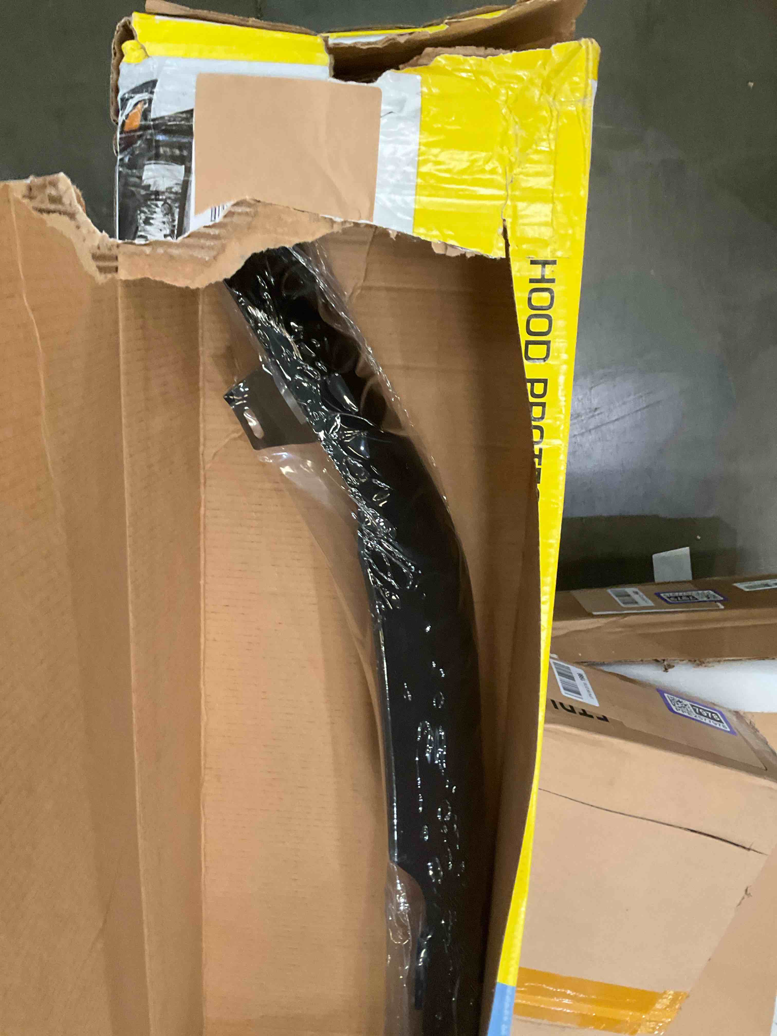https://s3.amazonaws.com/lotting-images-prod/bidfta/PPE2577976_1746554055191.jpeg