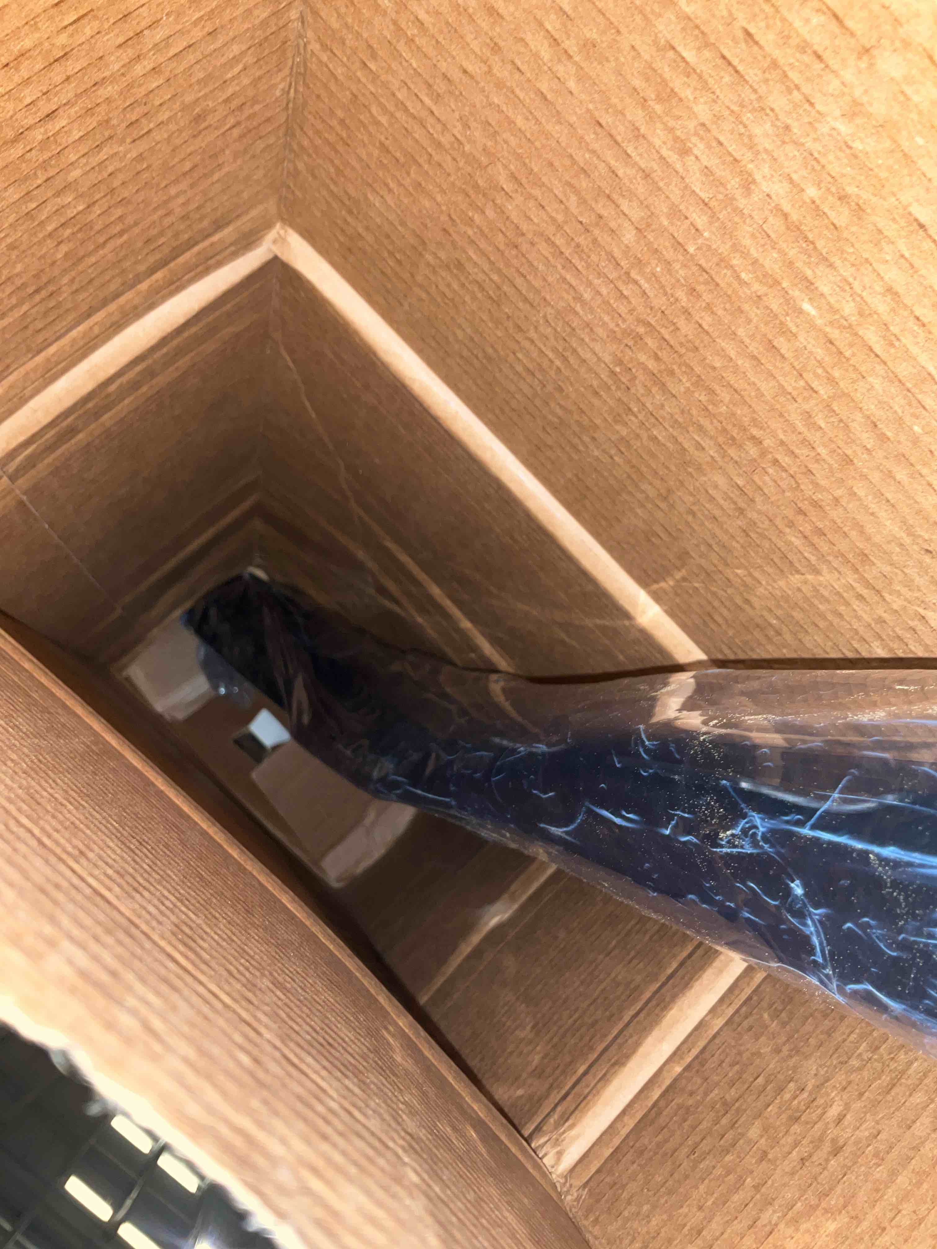 https://s3.amazonaws.com/lotting-images-prod/bidfta/PPE2577976_1746554059391.jpeg