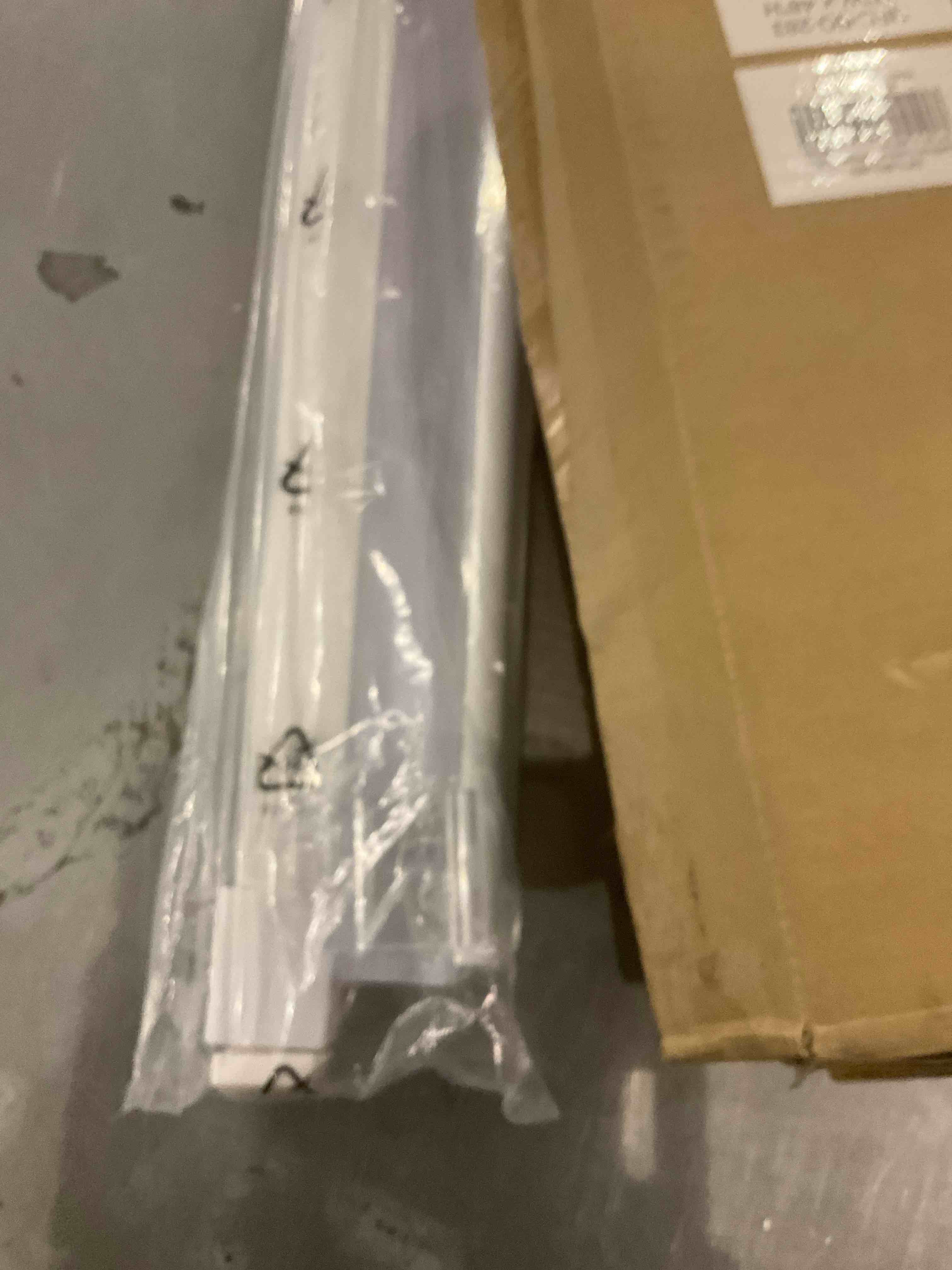 https://s3.amazonaws.com/lotting-images-prod/bidfta/PPE2578013_1745235995625.jpeg