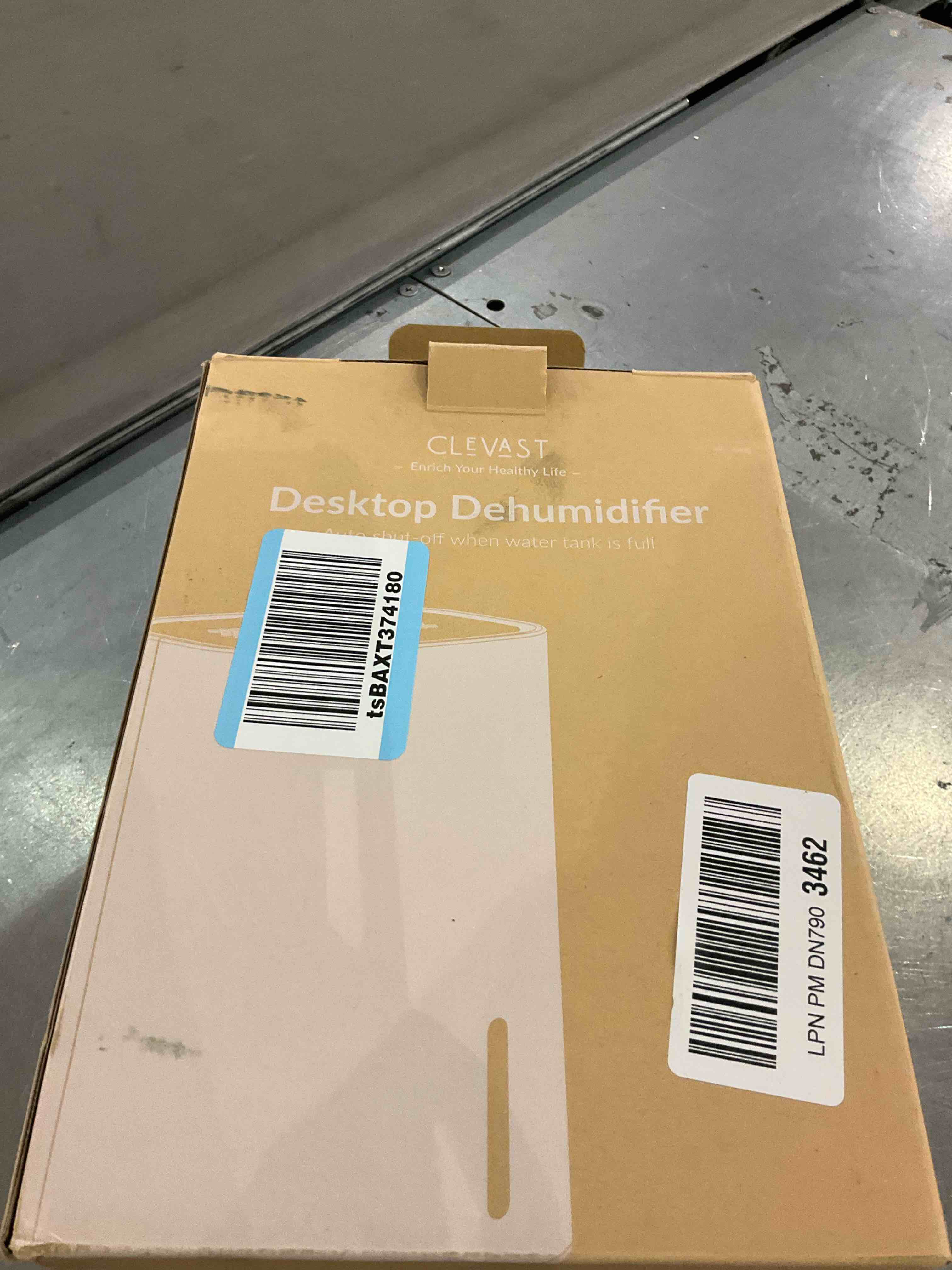 https://s3.amazonaws.com/lotting-images-prod/bidfta/PPE2578118_1745238038438.jpeg