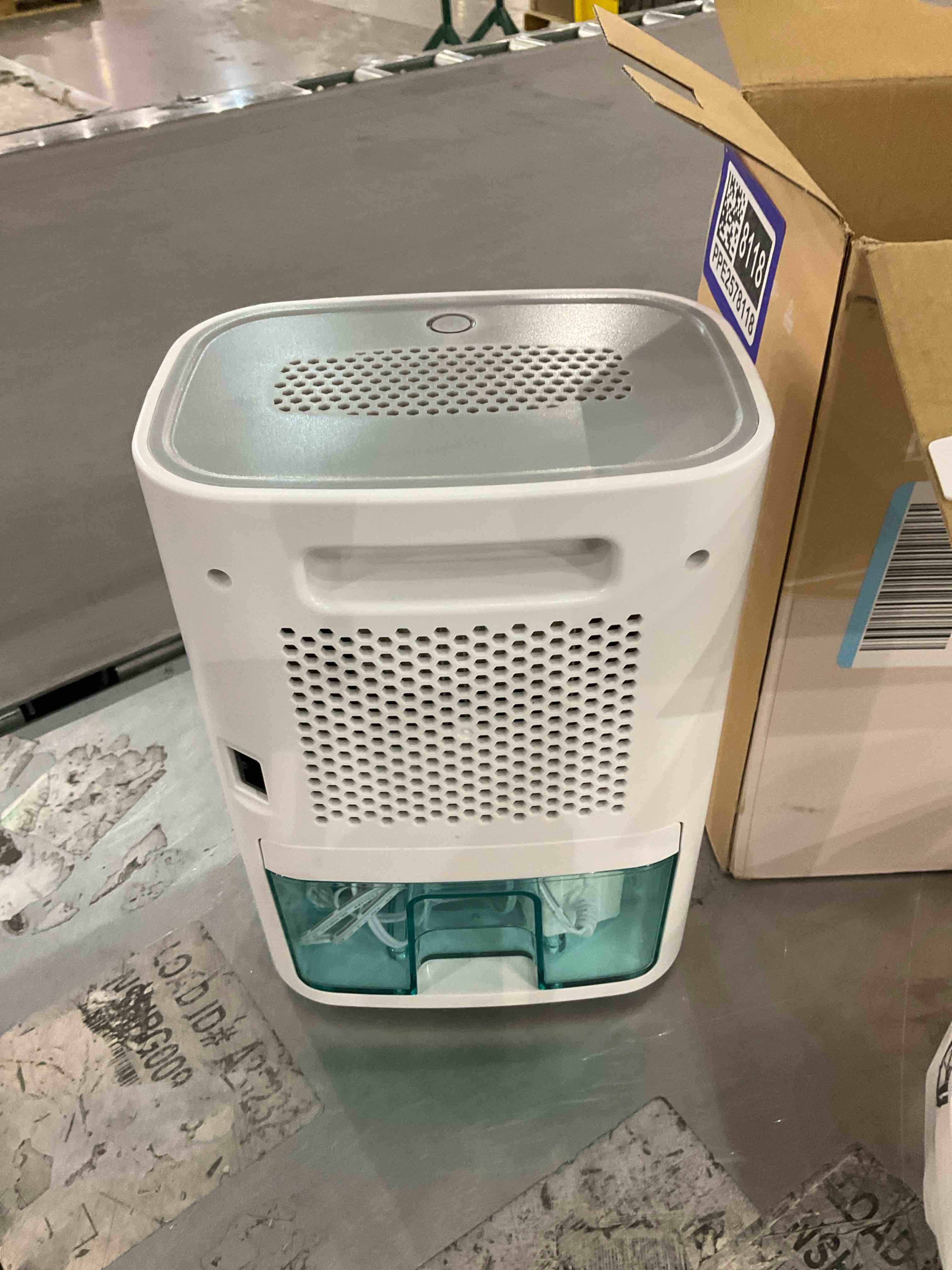 https://s3.amazonaws.com/lotting-images-prod/bidfta/PPE2578118_1745238055225.jpeg