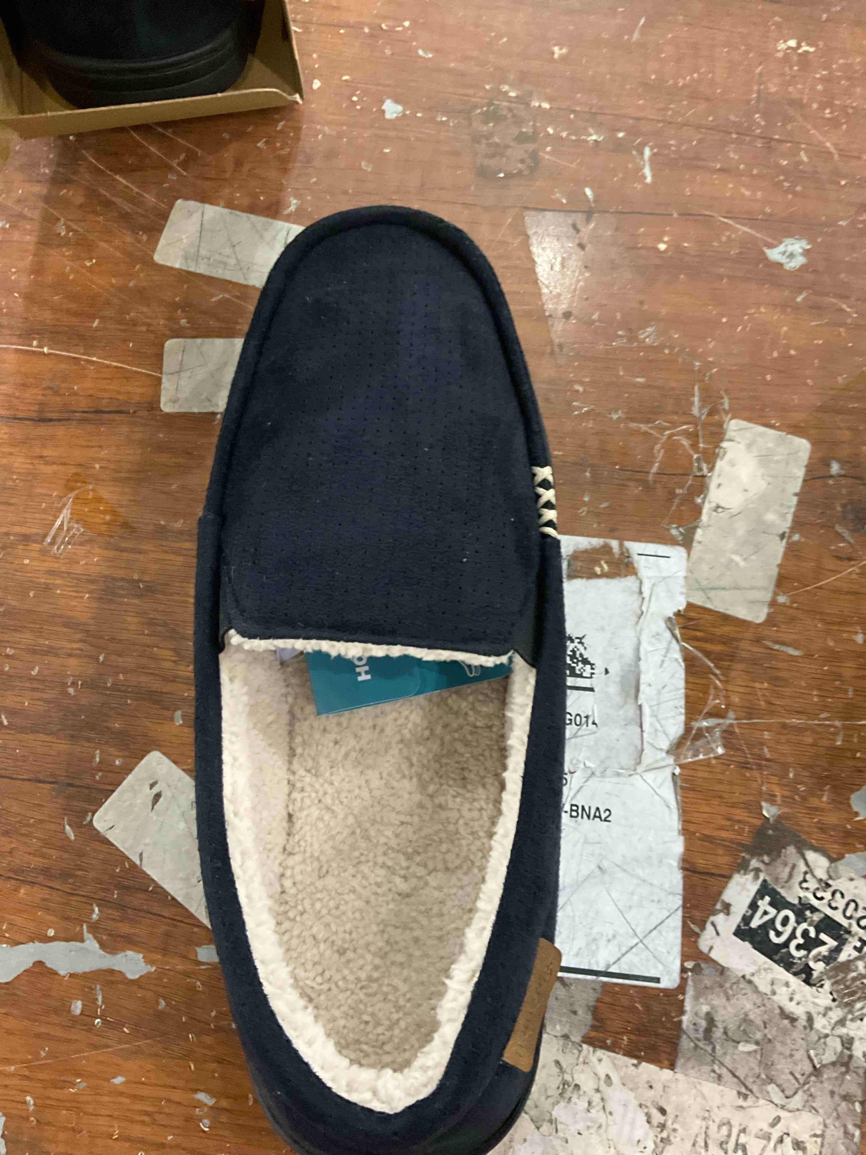 HomeTop Men's Memory Foam Moccasin Slippers, Comfy Indoor Outdoor House Shoes Suede Bedroom with Warm Sherpa Lining Durable Rubber Sole (12 M, Black)