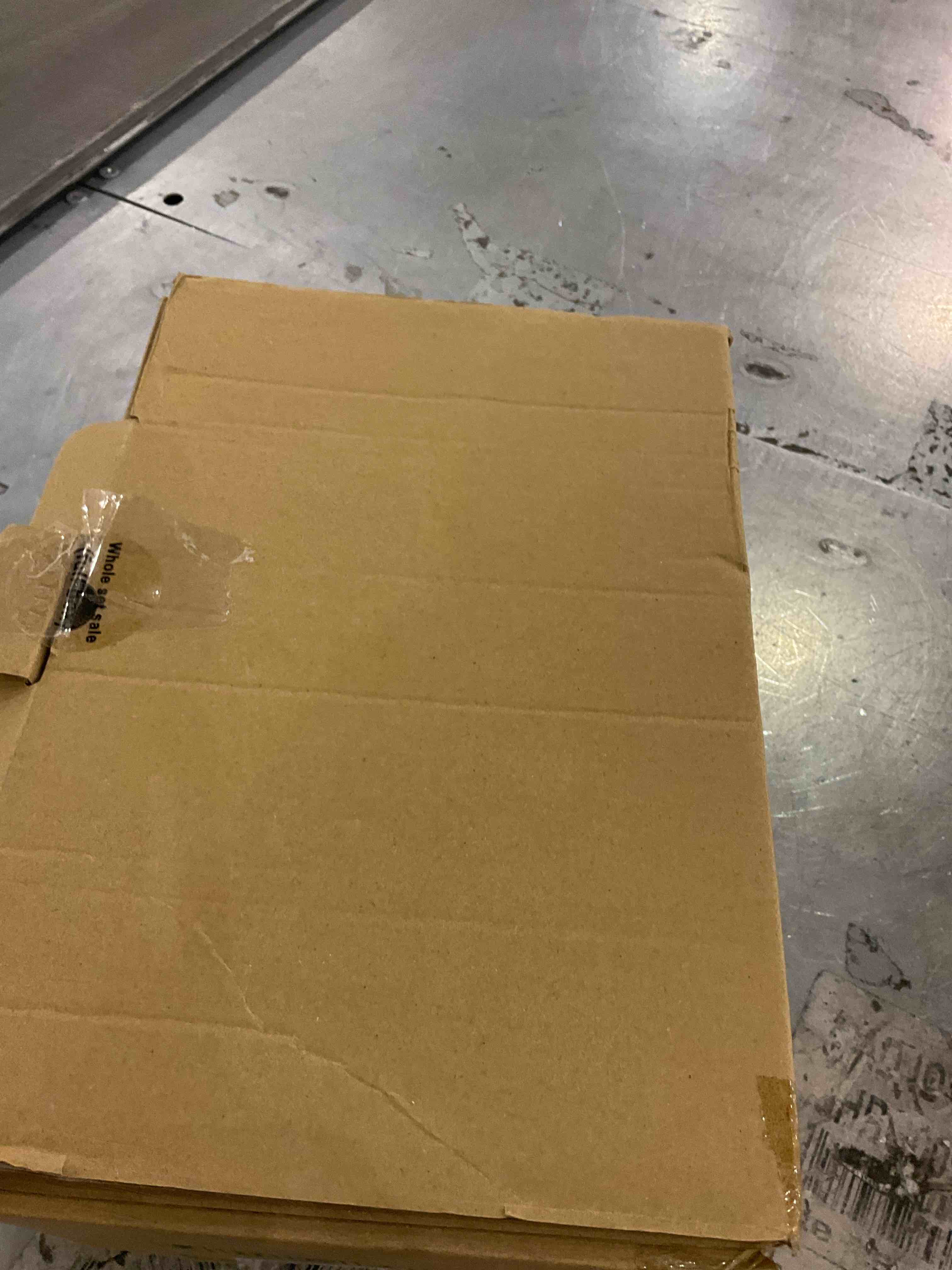 https://s3.amazonaws.com/lotting-images-prod/bidfta/PPE2578187_1745242147772.jpeg
