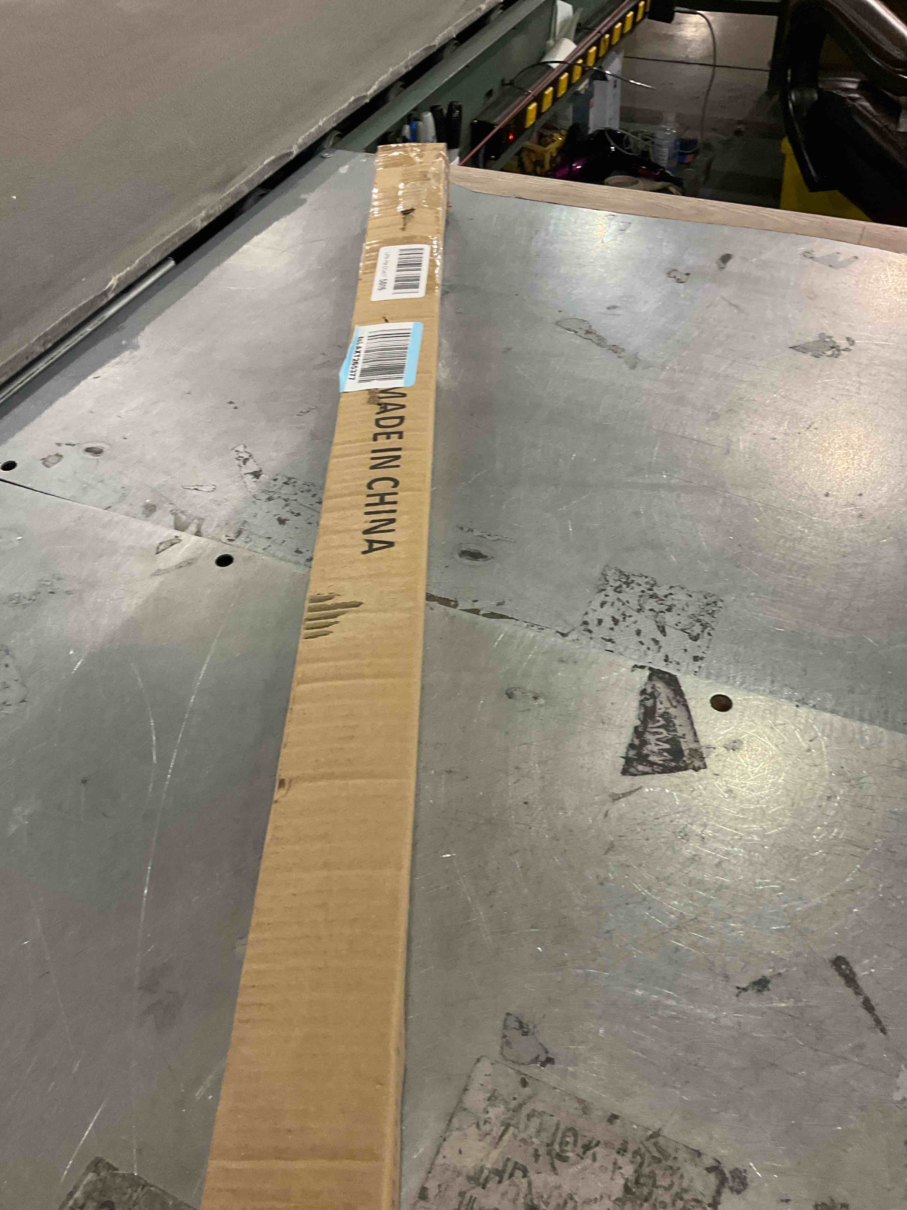 https://s3.amazonaws.com/lotting-images-prod/bidfta/PPE2578474_1745249929735.jpeg