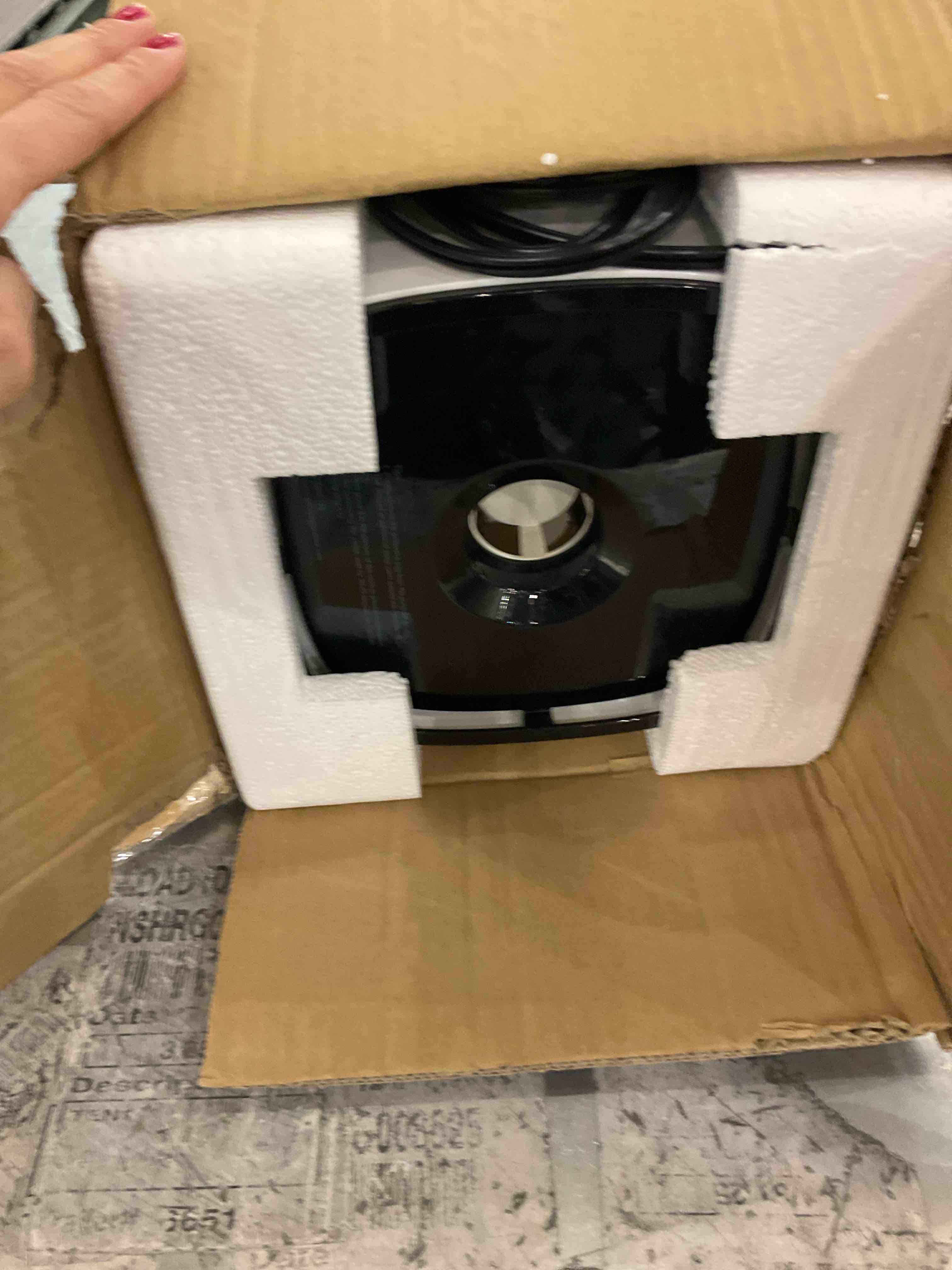 https://s3.amazonaws.com/lotting-images-prod/bidfta/PPE2578520_1745256362889.jpeg