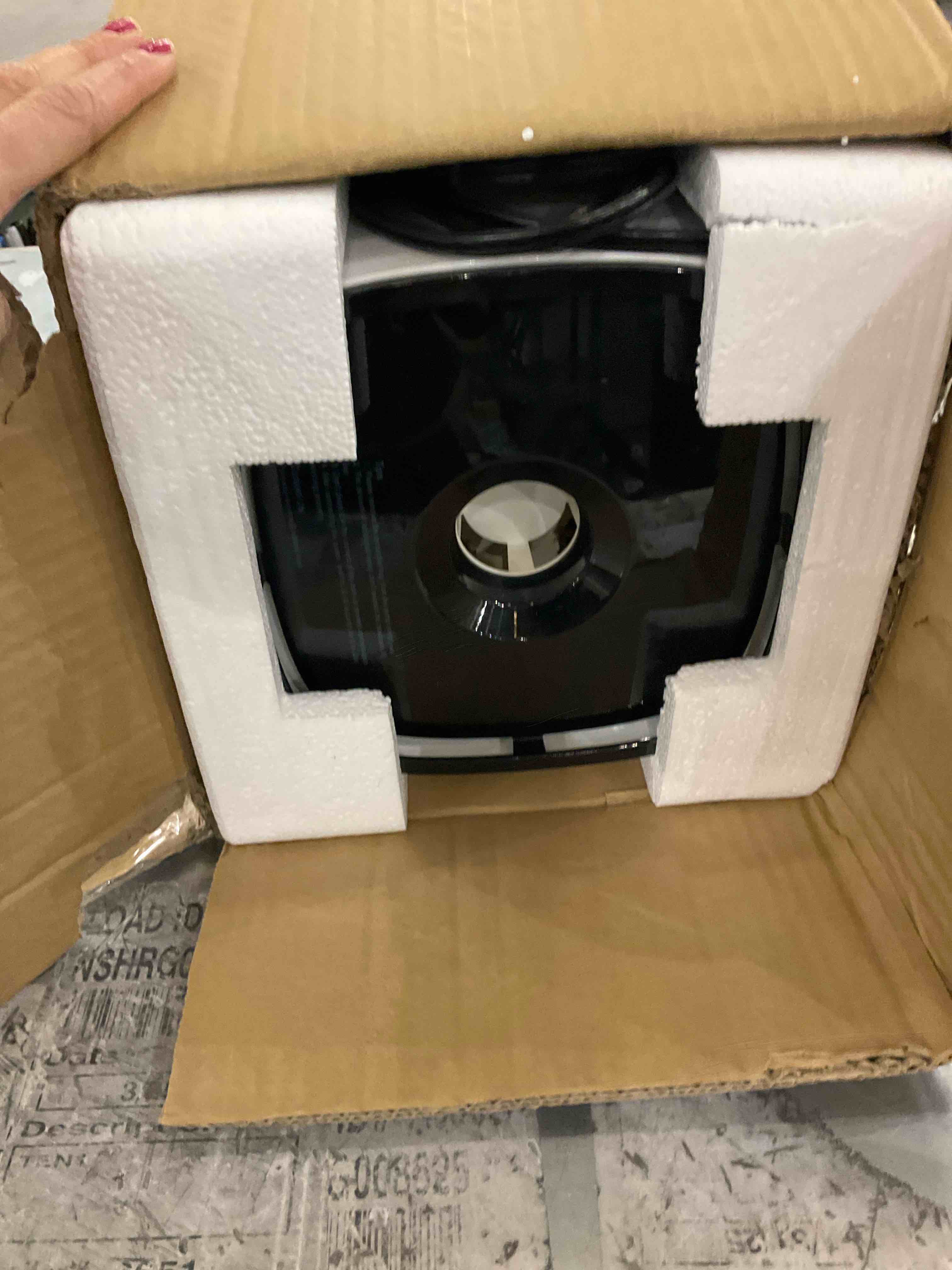 https://s3.amazonaws.com/lotting-images-prod/bidfta/PPE2578520_1745256365515.jpeg
