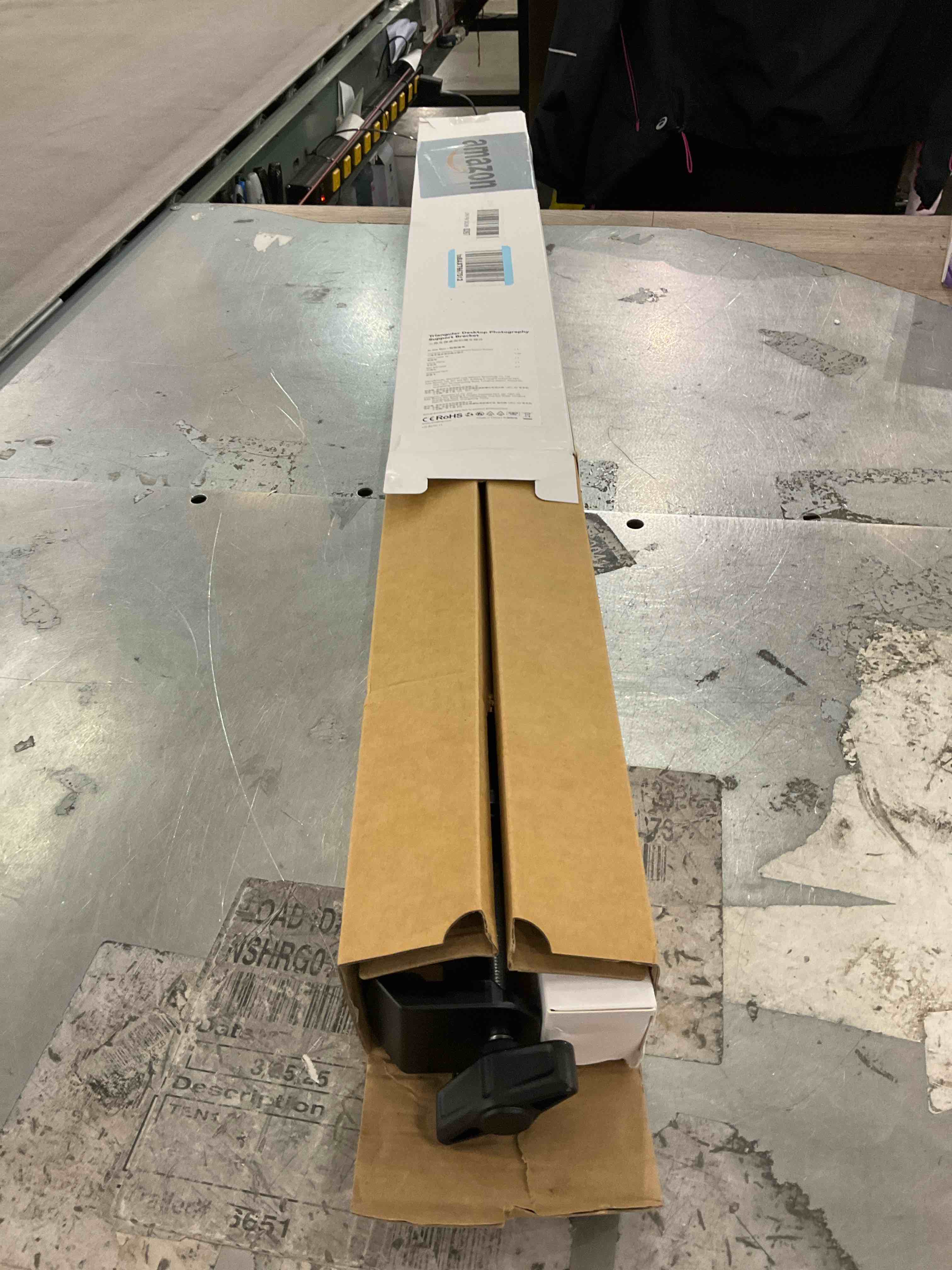 https://s3.amazonaws.com/lotting-images-prod/bidfta/PPE2578524_1745255472735.jpeg