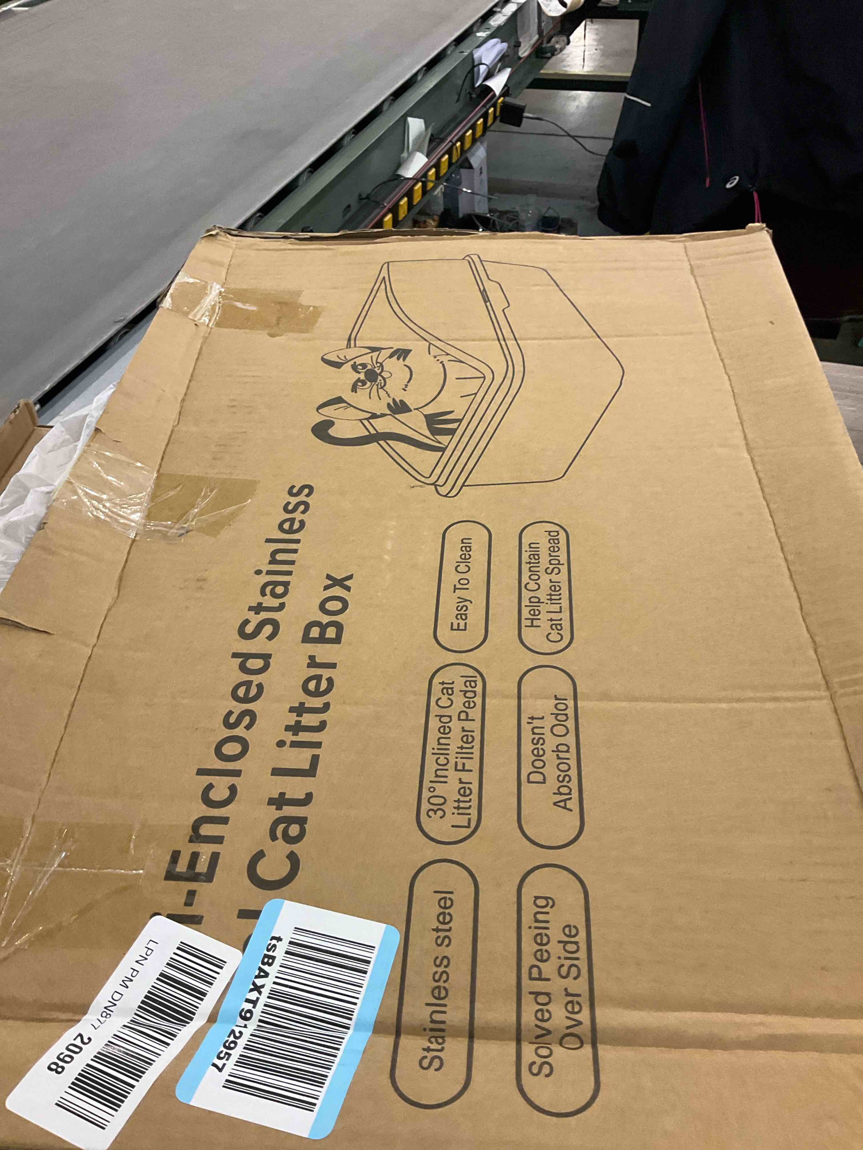 https://s3.amazonaws.com/lotting-images-prod/bidfta/PPE2578635_1745259702549.jpeg