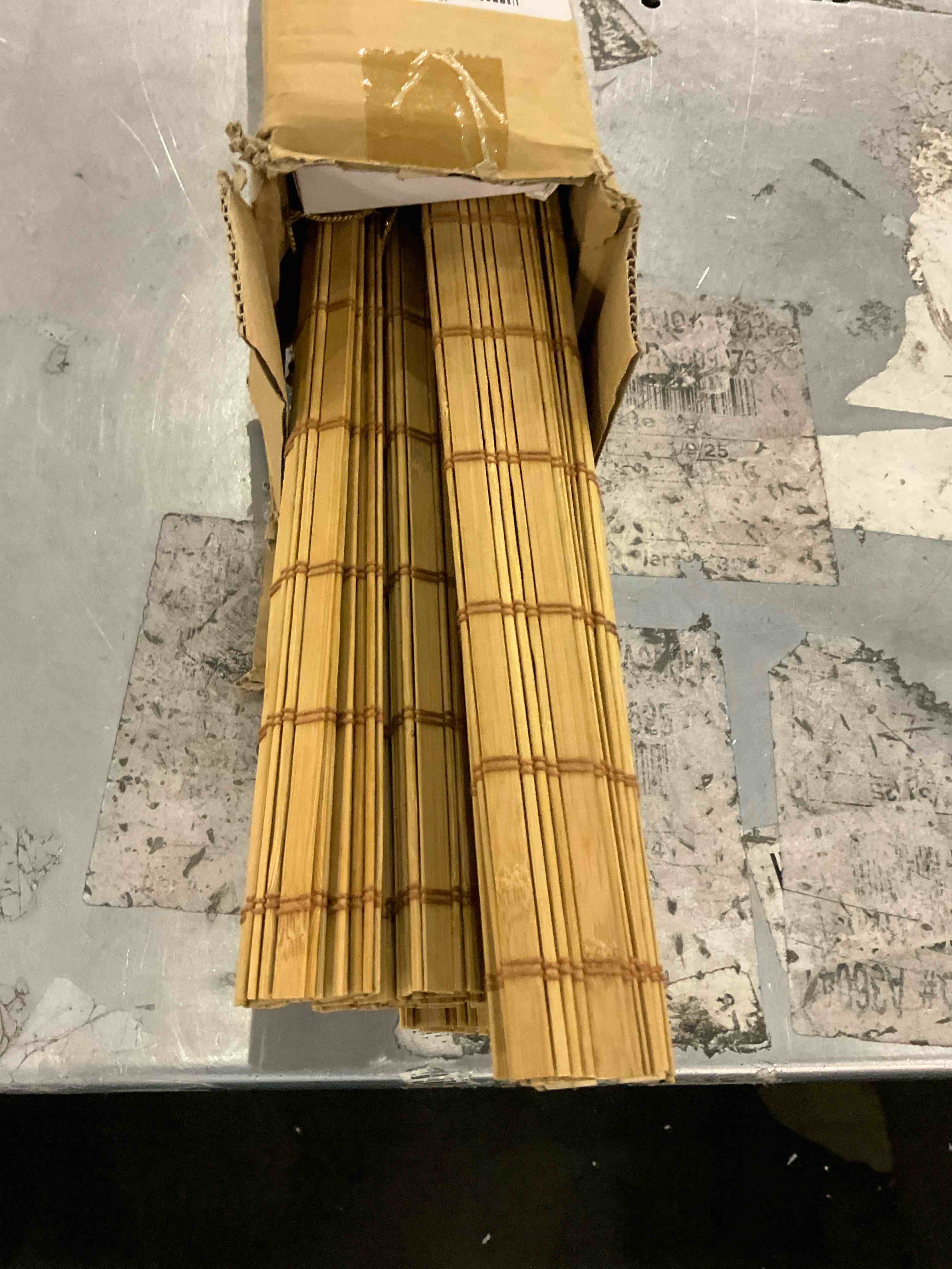 https://s3.amazonaws.com/lotting-images-prod/bidfta/PPE2578808_1745321719202.jpeg