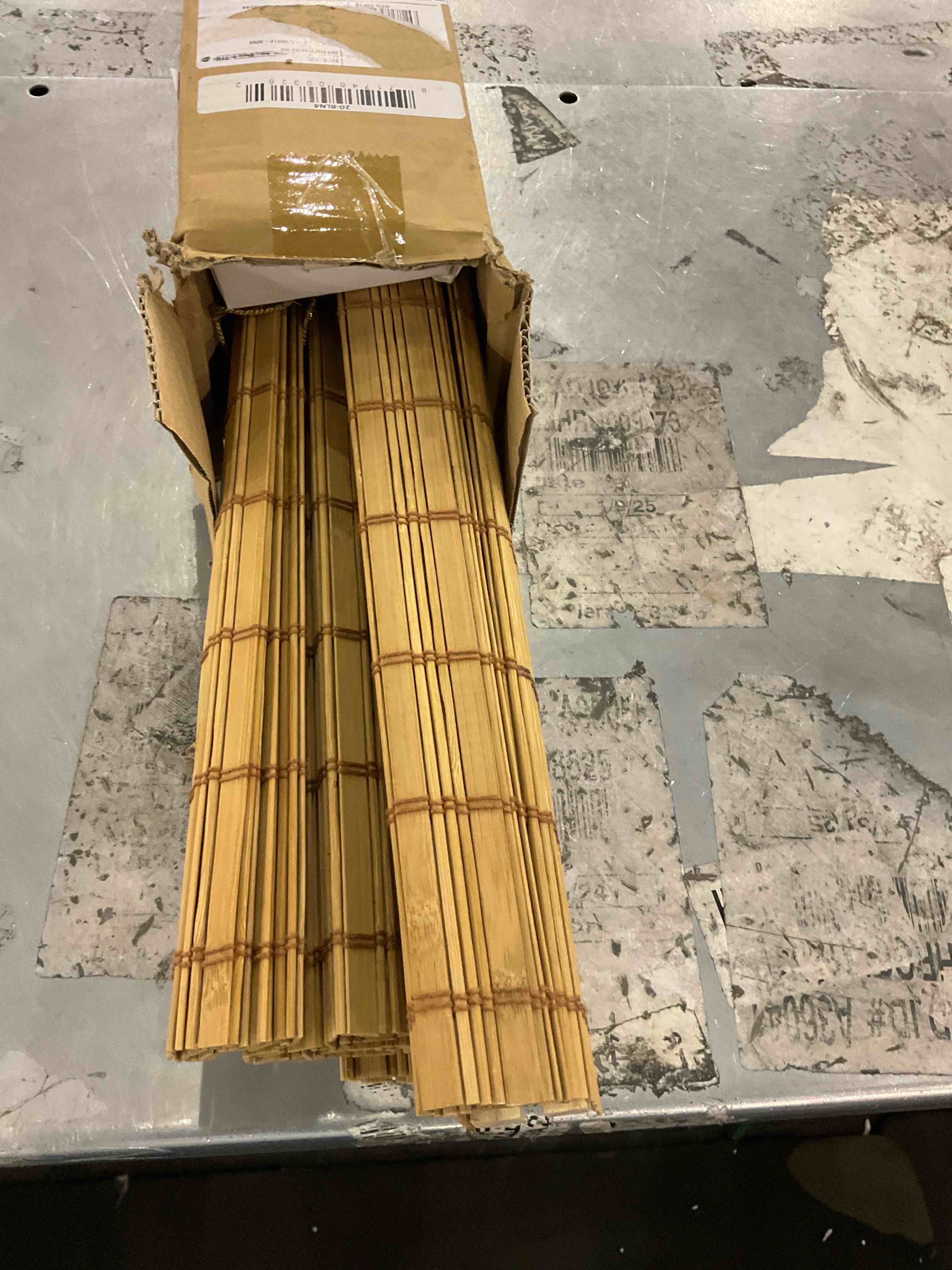 https://s3.amazonaws.com/lotting-images-prod/bidfta/PPE2578808_1745321720304.jpeg