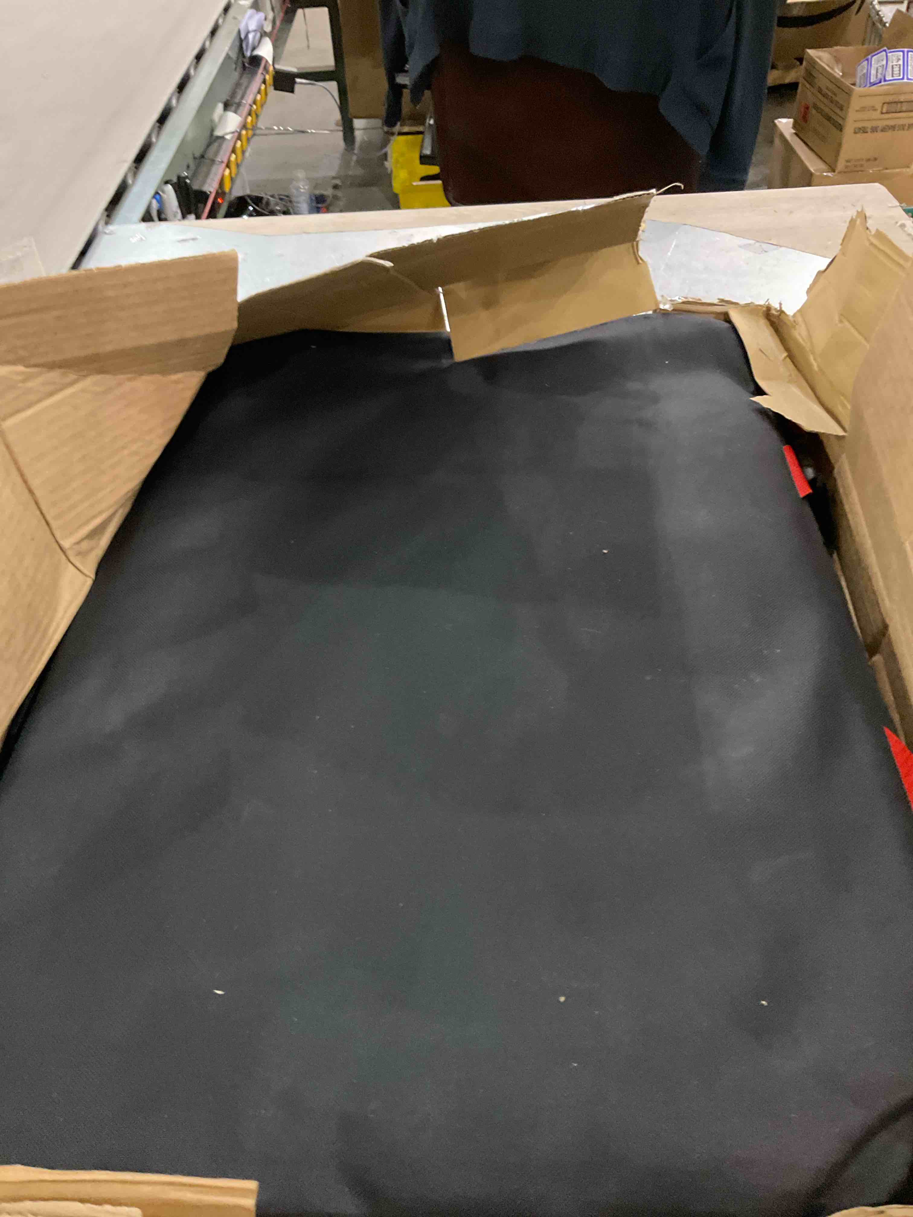 https://s3.amazonaws.com/lotting-images-prod/bidfta/PPE2578828_1745325148687.jpeg