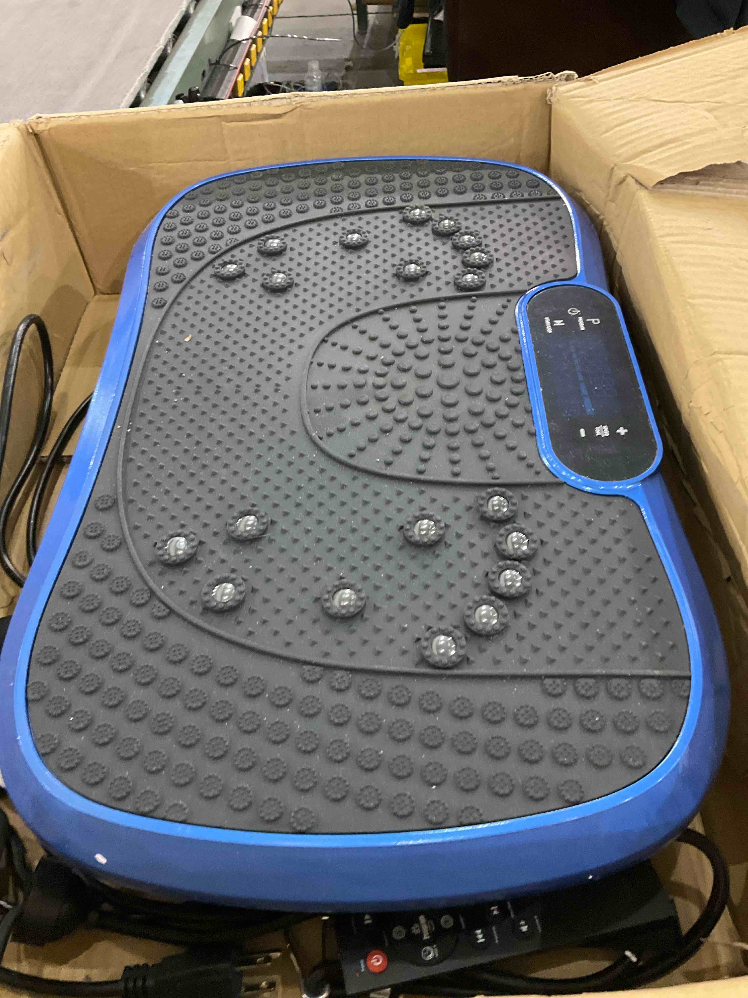 https://s3.amazonaws.com/lotting-images-prod/bidfta/PPE2578908_1745324471698.jpeg