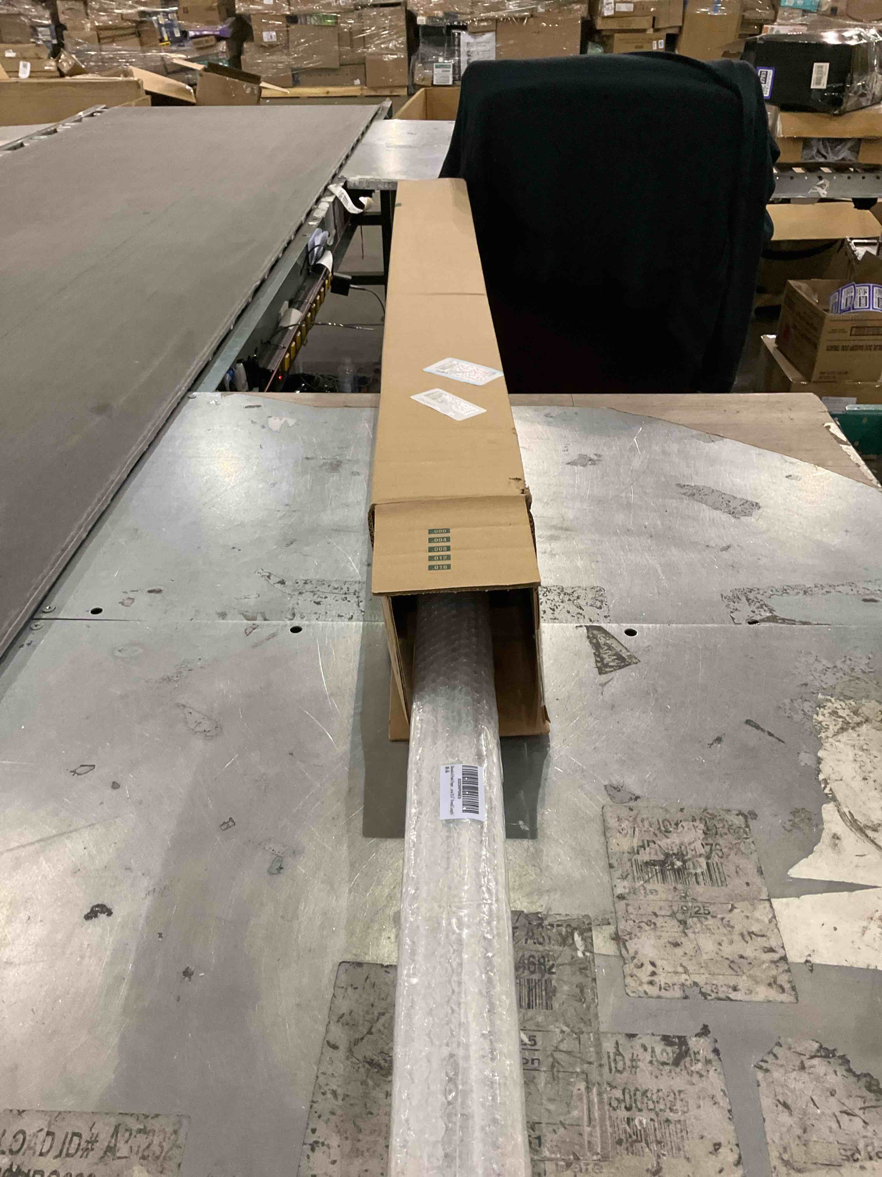 https://s3.amazonaws.com/lotting-images-prod/bidfta/PPE2578932_1745324229471.jpeg