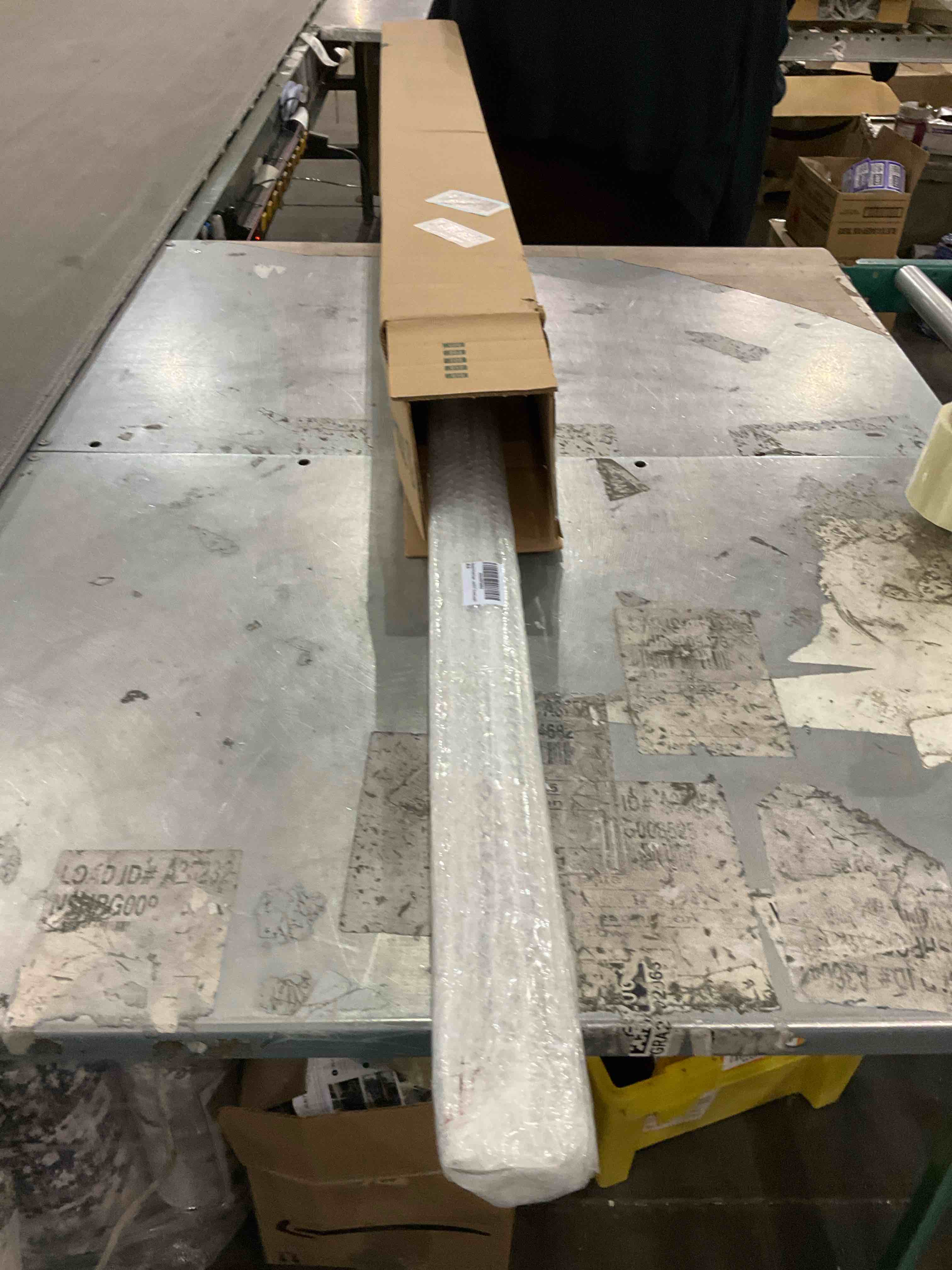 https://s3.amazonaws.com/lotting-images-prod/bidfta/PPE2578932_1745324230740.jpeg