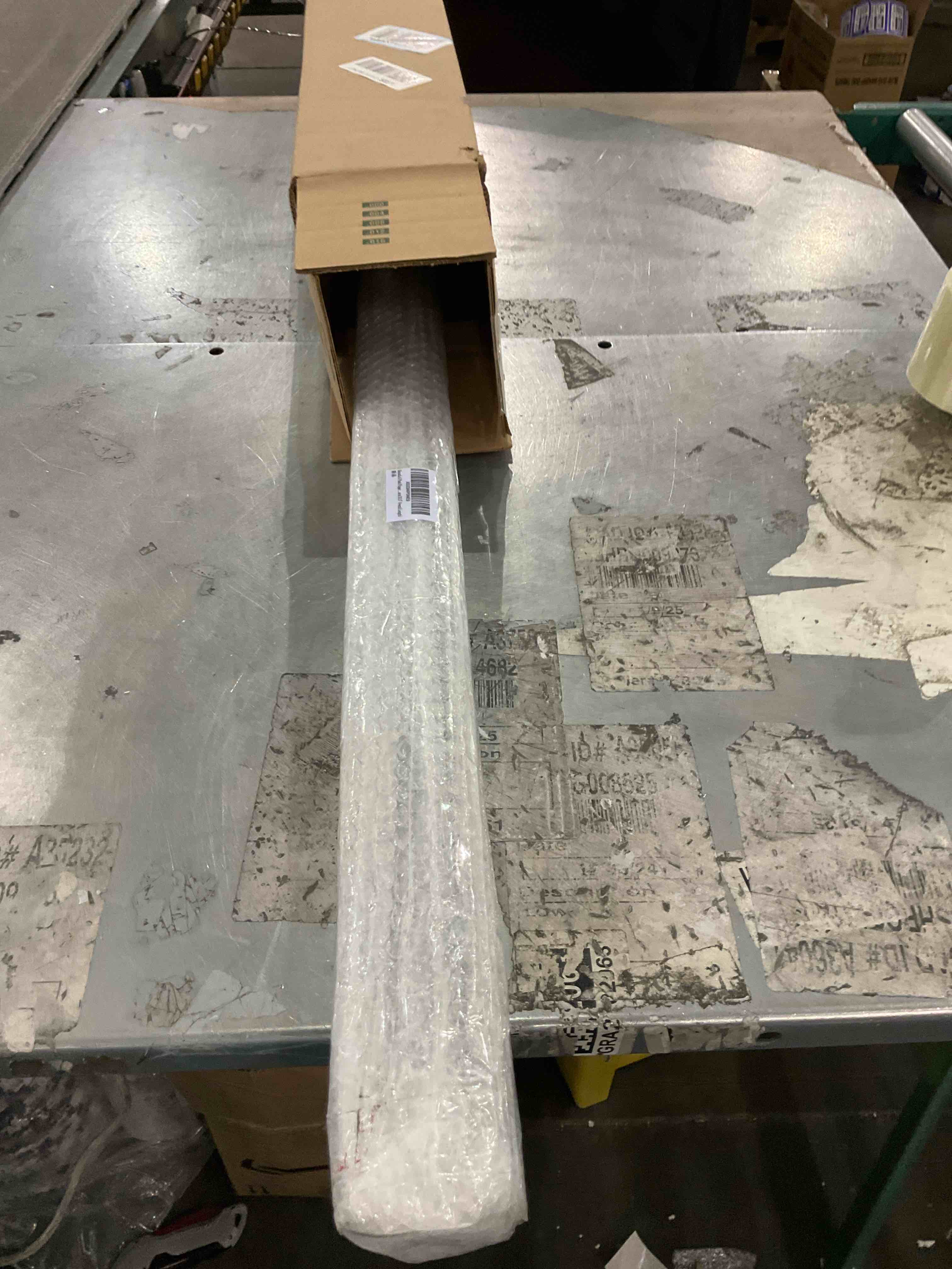 https://s3.amazonaws.com/lotting-images-prod/bidfta/PPE2578932_1745324231705.jpeg