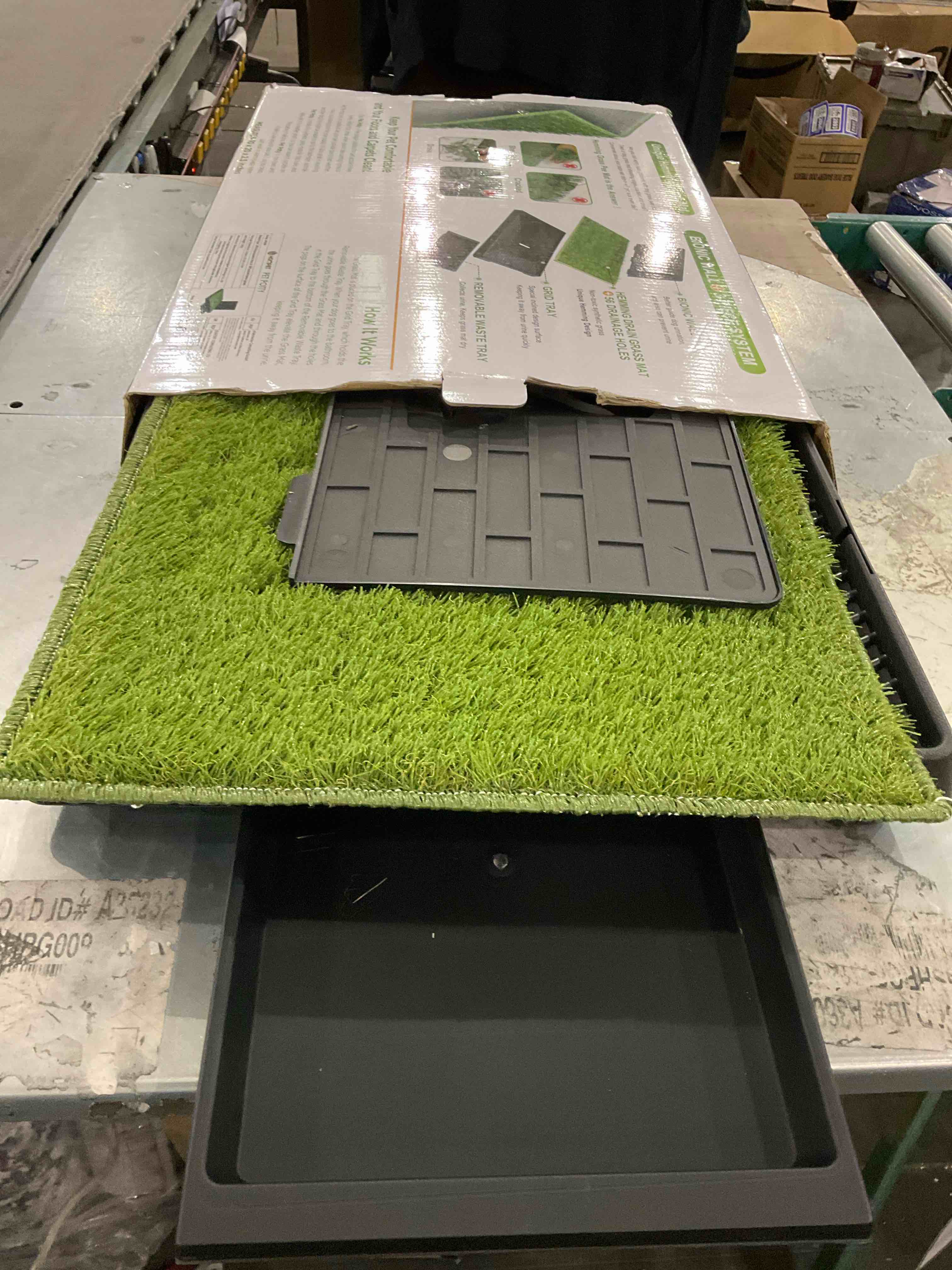 https://s3.amazonaws.com/lotting-images-prod/bidfta/PPE2578933_1745324165055.jpeg