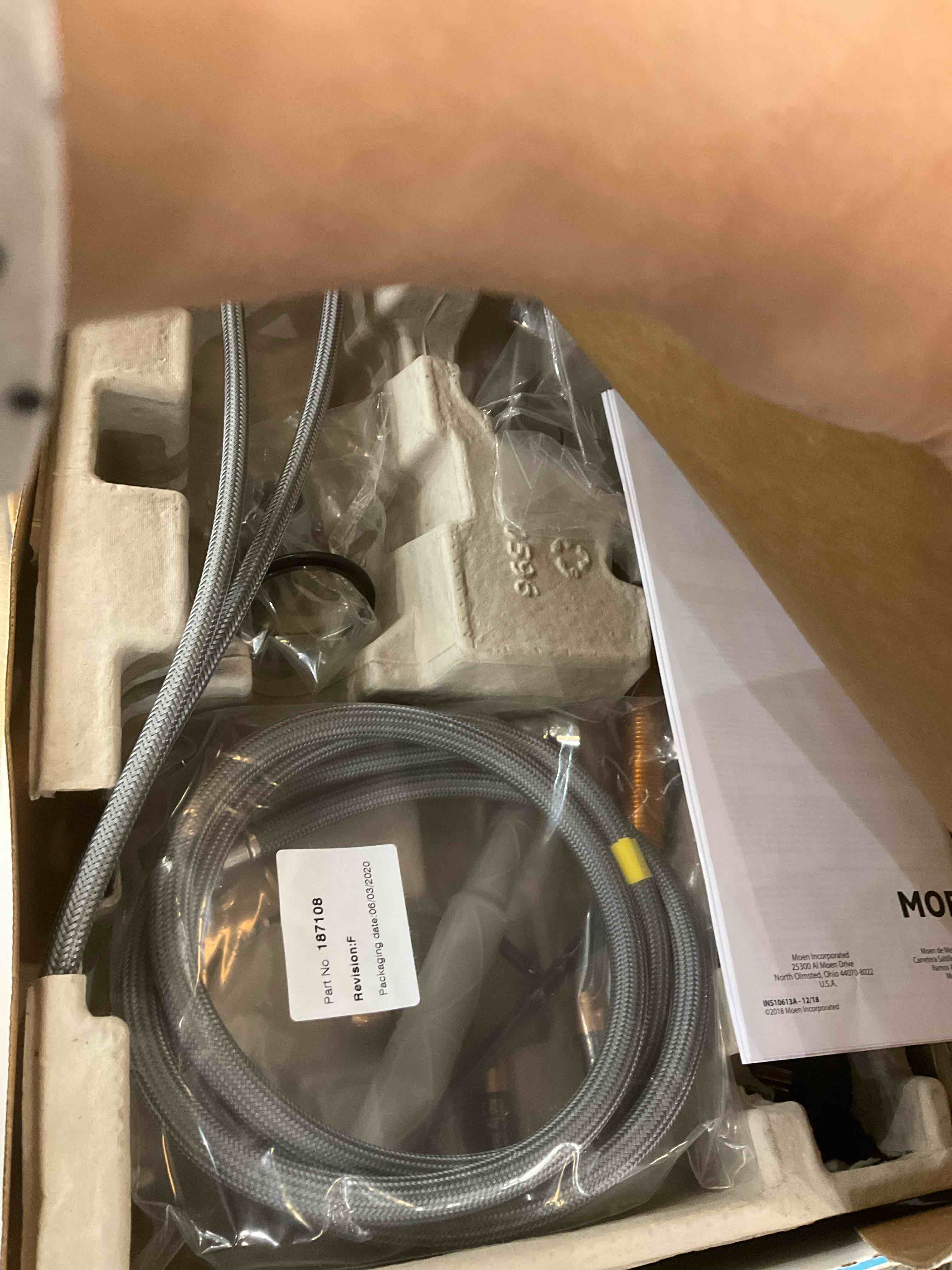https://s3.amazonaws.com/lotting-images-prod/bidfta/PPE2579463_1745341871704.jpeg