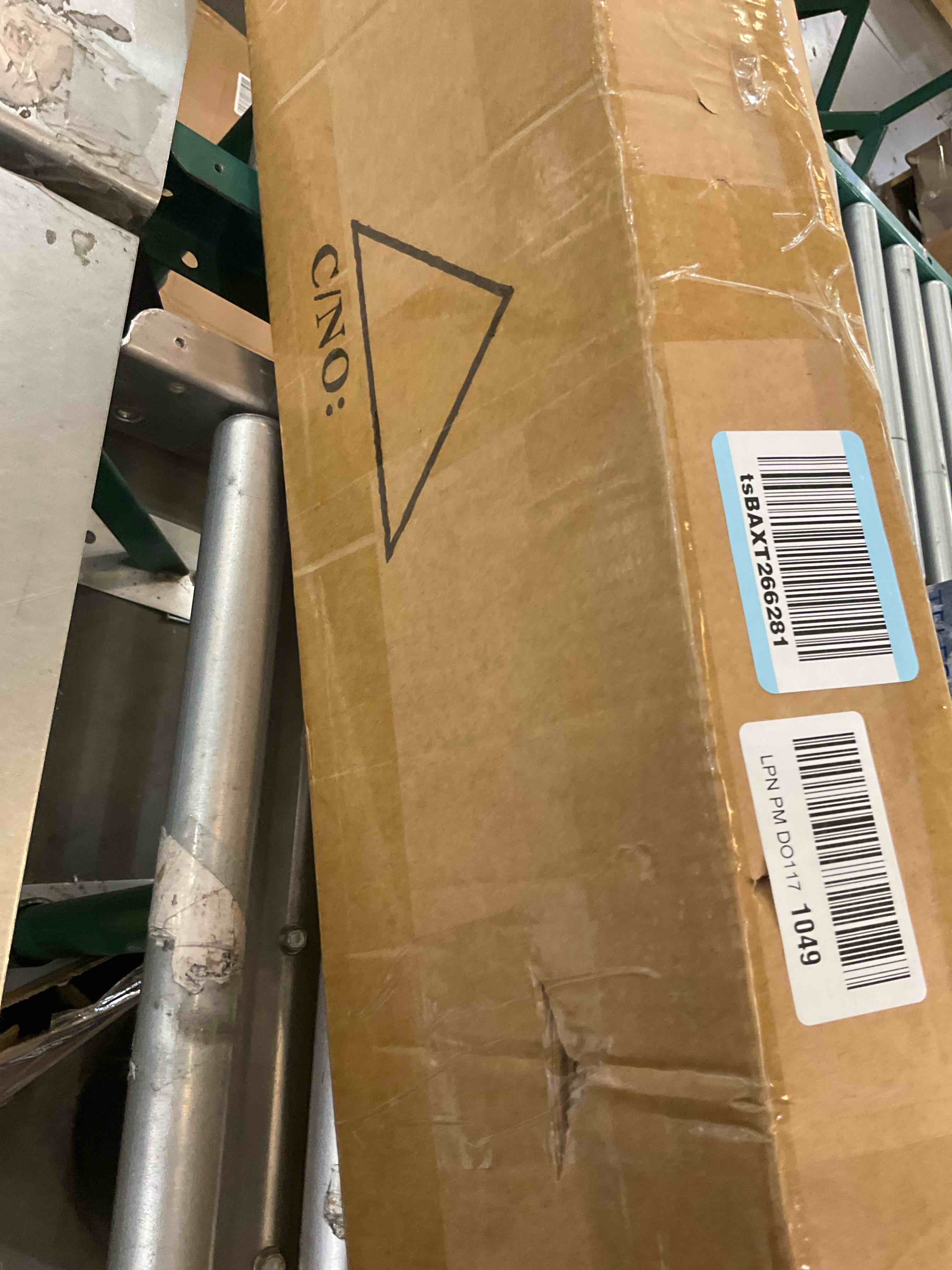 https://s3.amazonaws.com/lotting-images-prod/bidfta/PPE2579581_1745428304094.jpeg