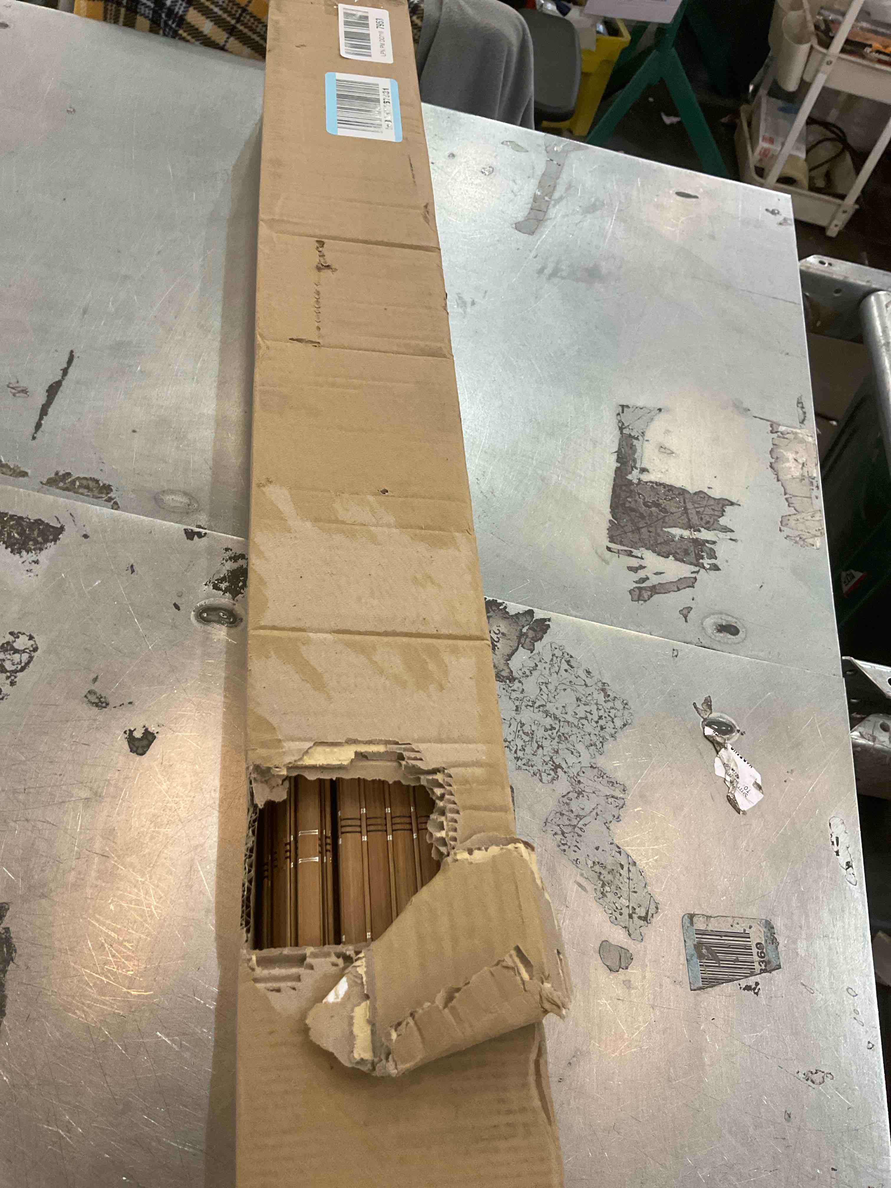 https://s3.amazonaws.com/lotting-images-prod/bidfta/PPE2579618_1745348838851.jpeg