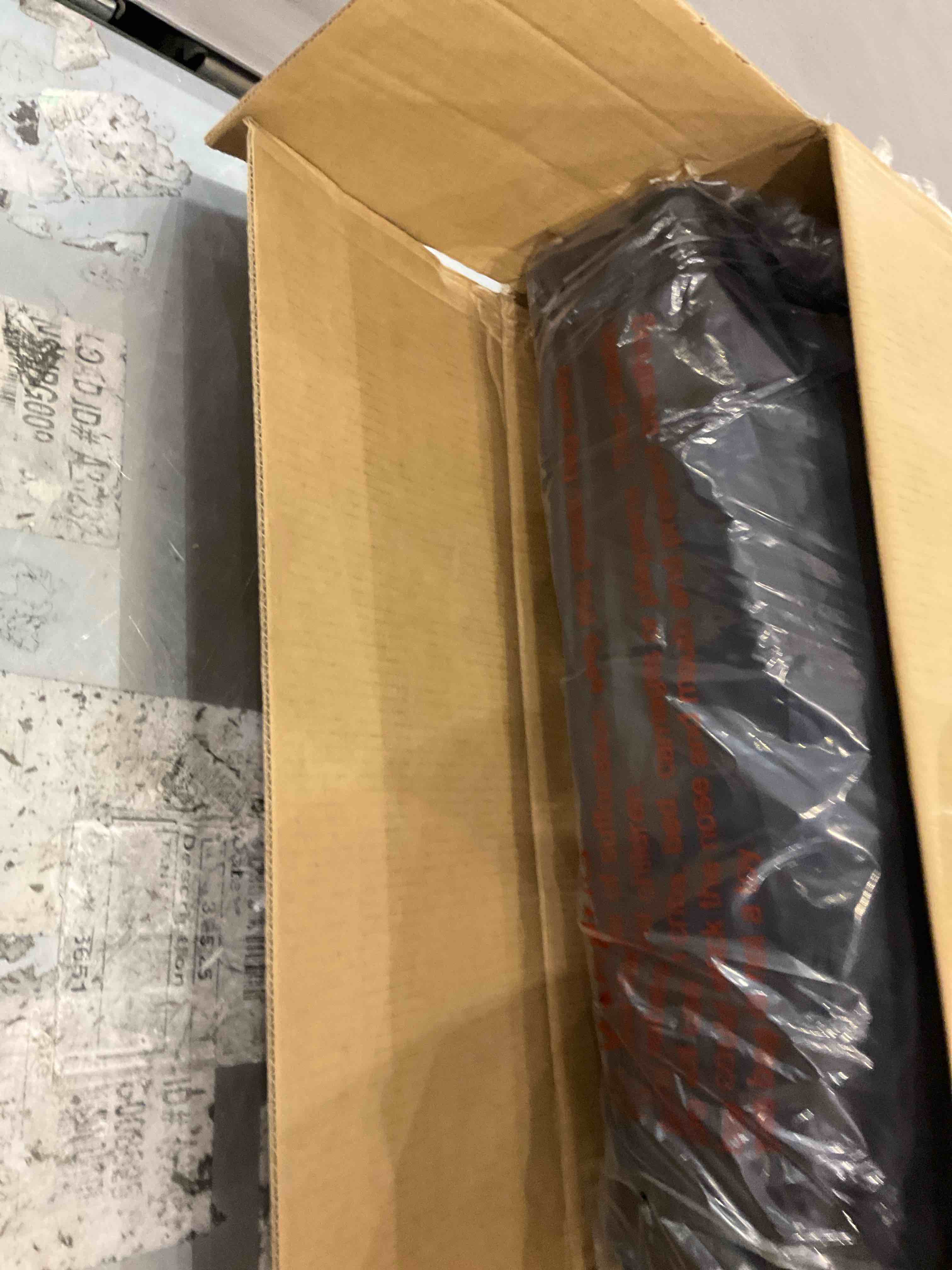 https://s3.amazonaws.com/lotting-images-prod/bidfta/PPE2579799_1745409216041.jpeg