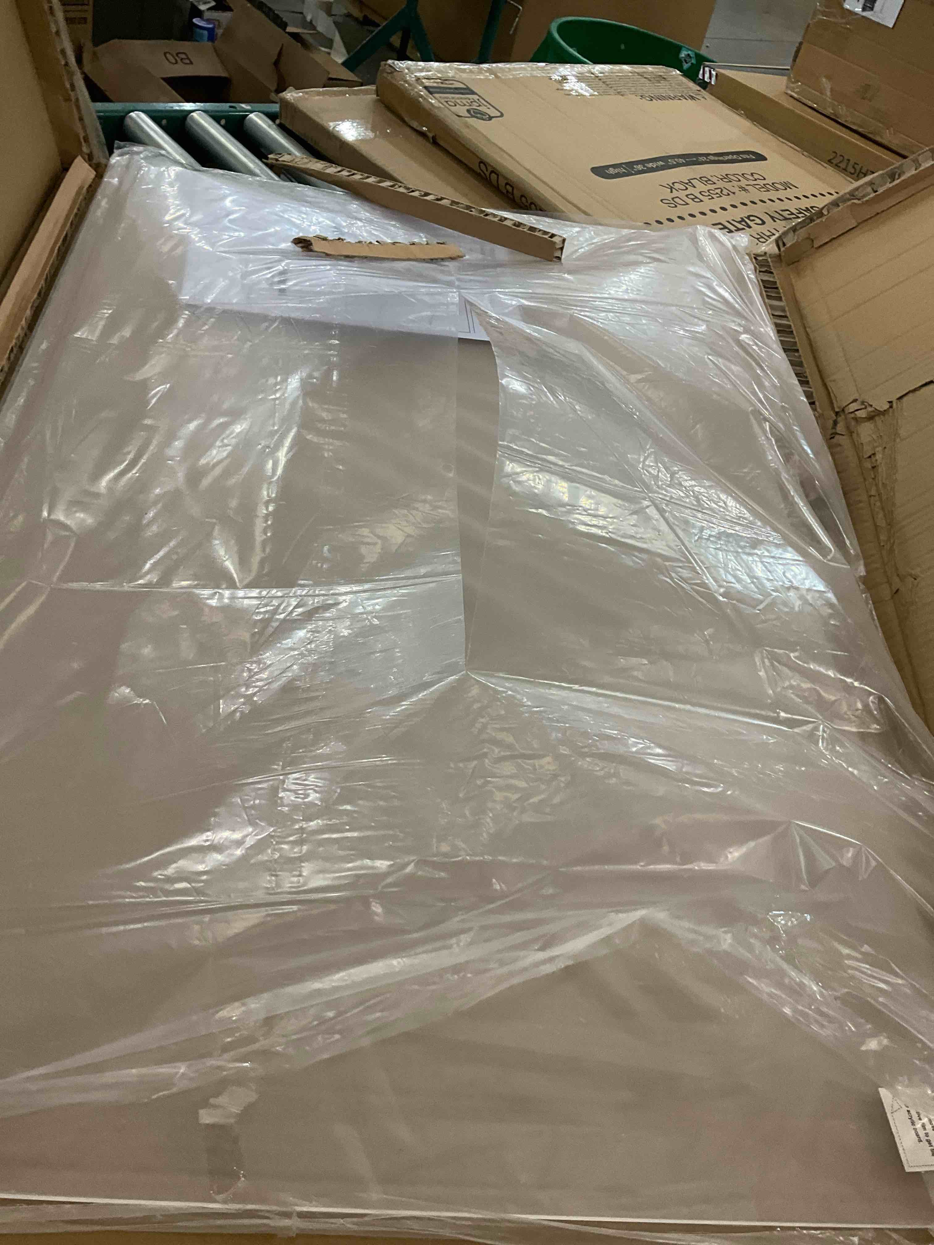 https://s3.amazonaws.com/lotting-images-prod/bidfta/PPE2580023_1745420845588.jpeg