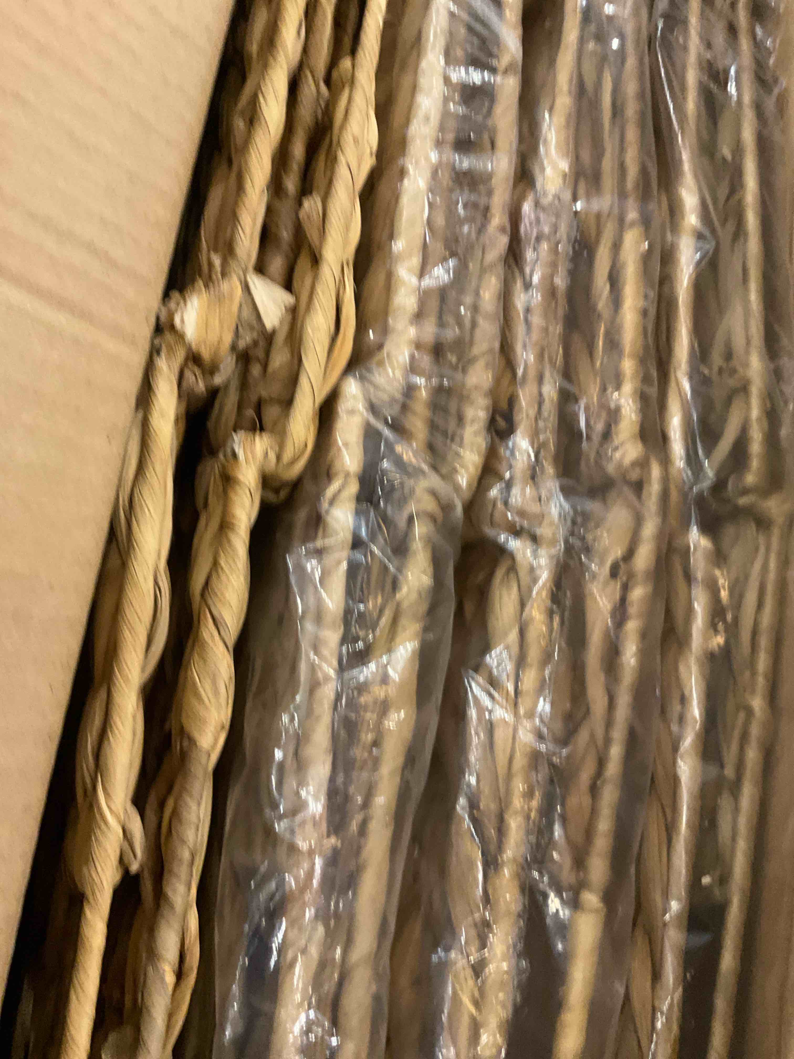 https://s3.amazonaws.com/lotting-images-prod/bidfta/PPE2580160_1745417504067.jpeg