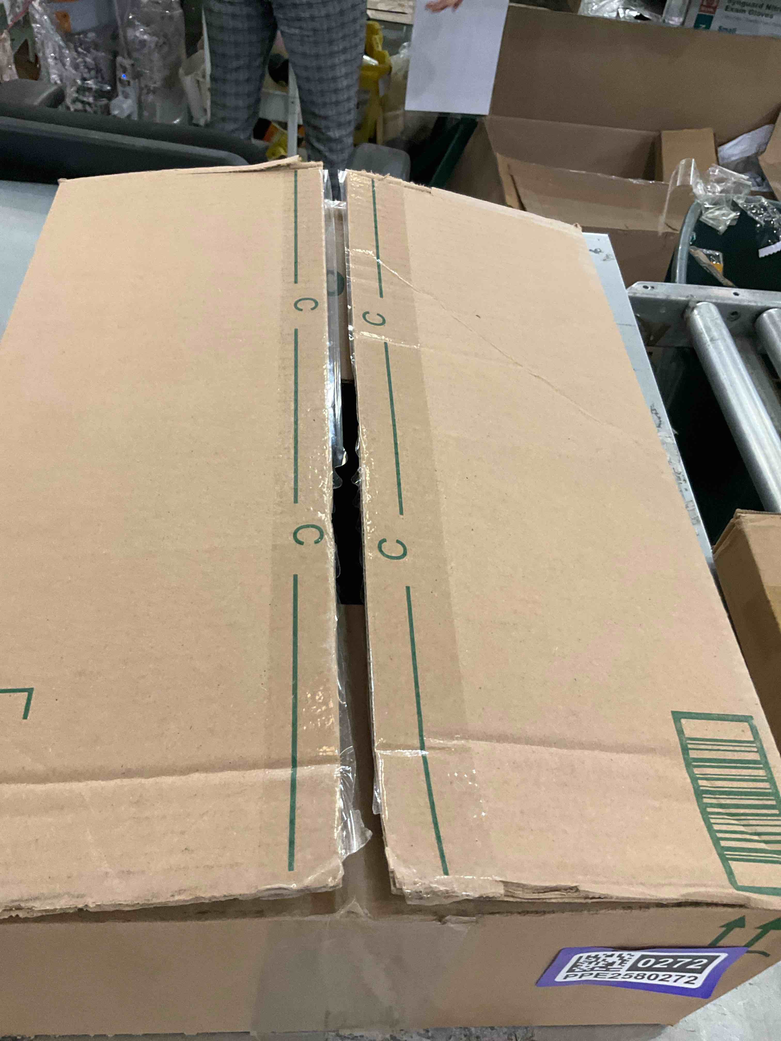 https://s3.amazonaws.com/lotting-images-prod/bidfta/PPE2580272_1745421623629.jpeg
