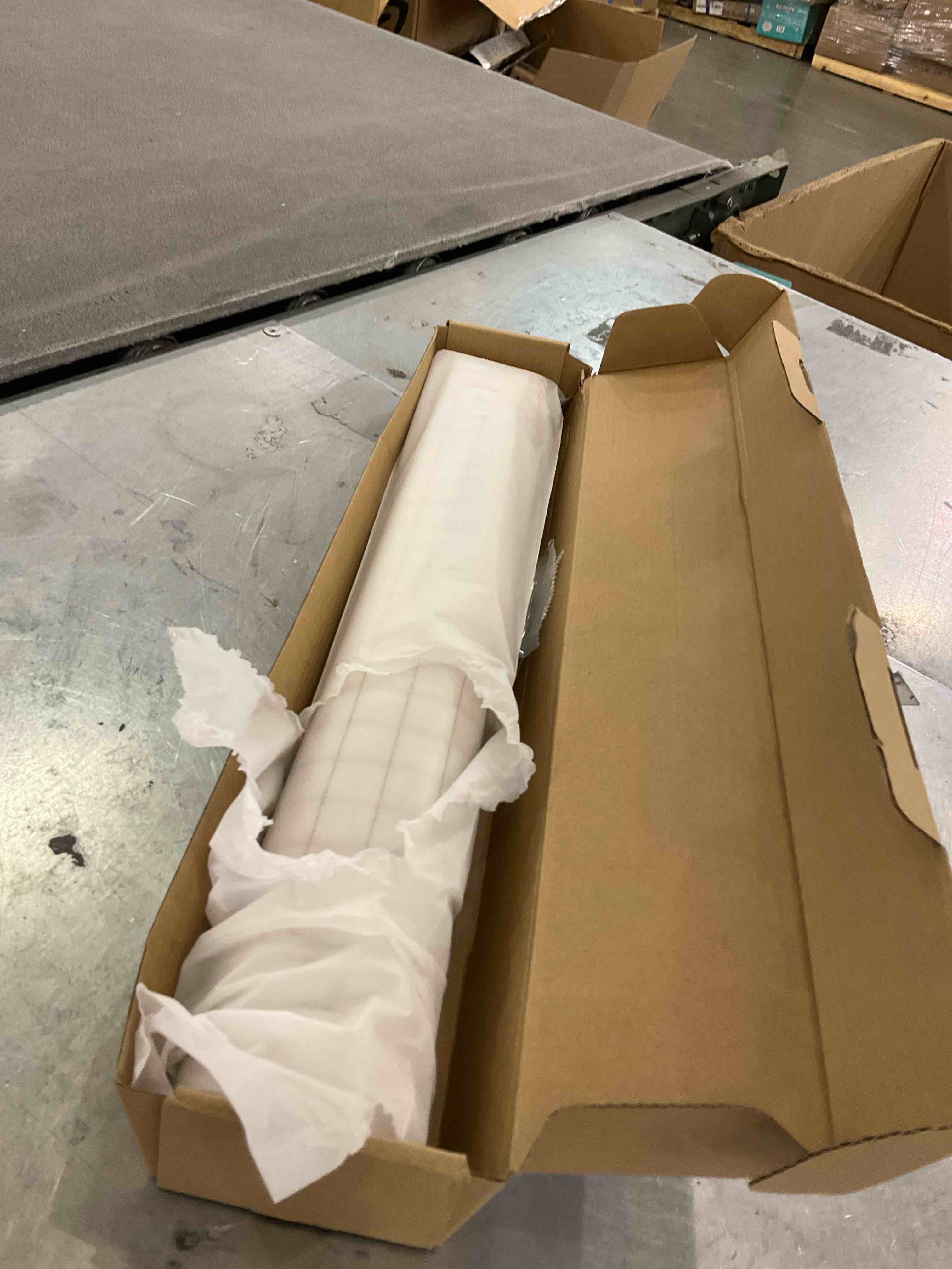 https://s3.amazonaws.com/lotting-images-prod/bidfta/PPE2580417_1745432423269.jpeg