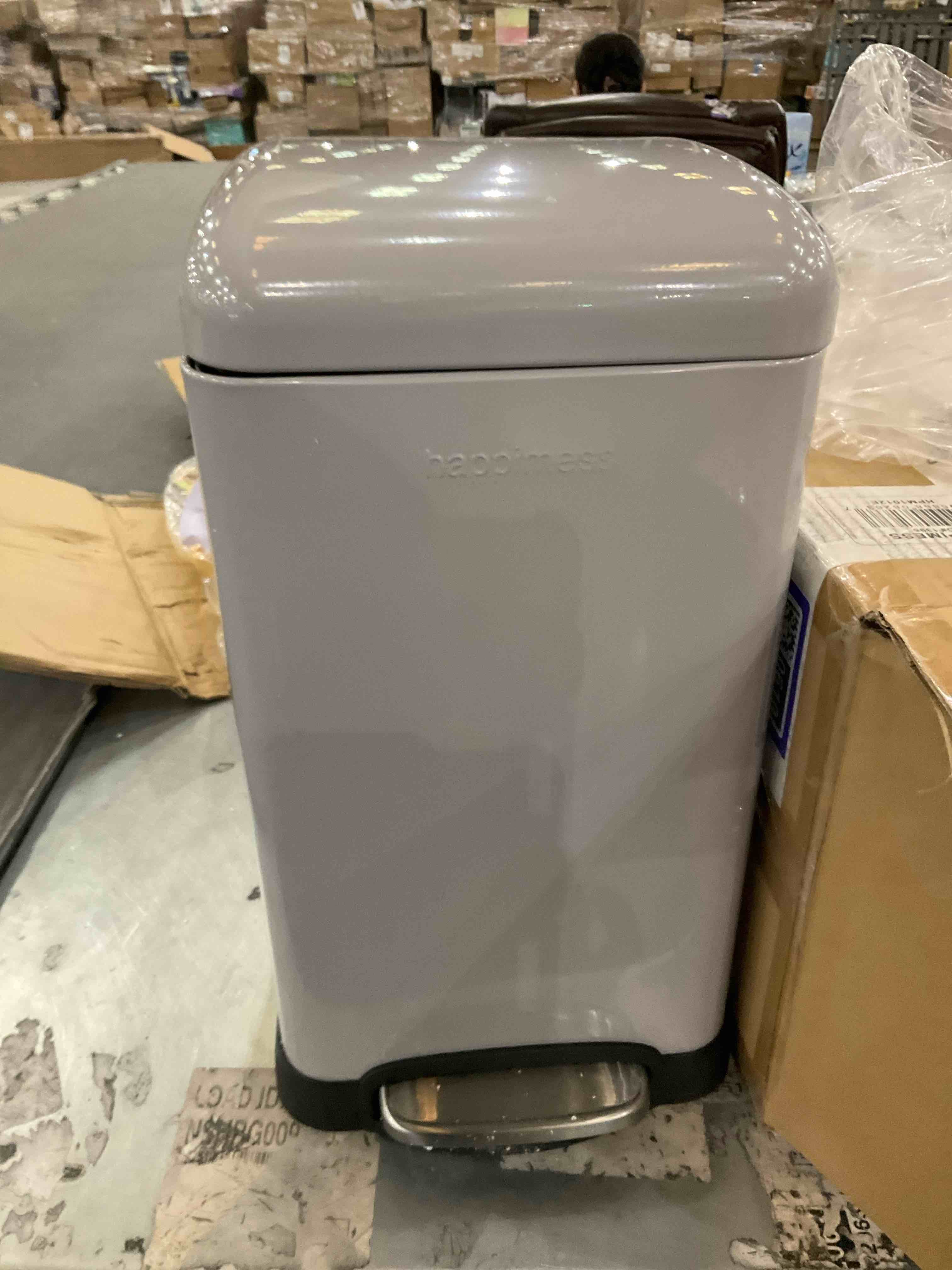 https://s3.amazonaws.com/lotting-images-prod/bidfta/PPE2580610_1745433403934.jpeg