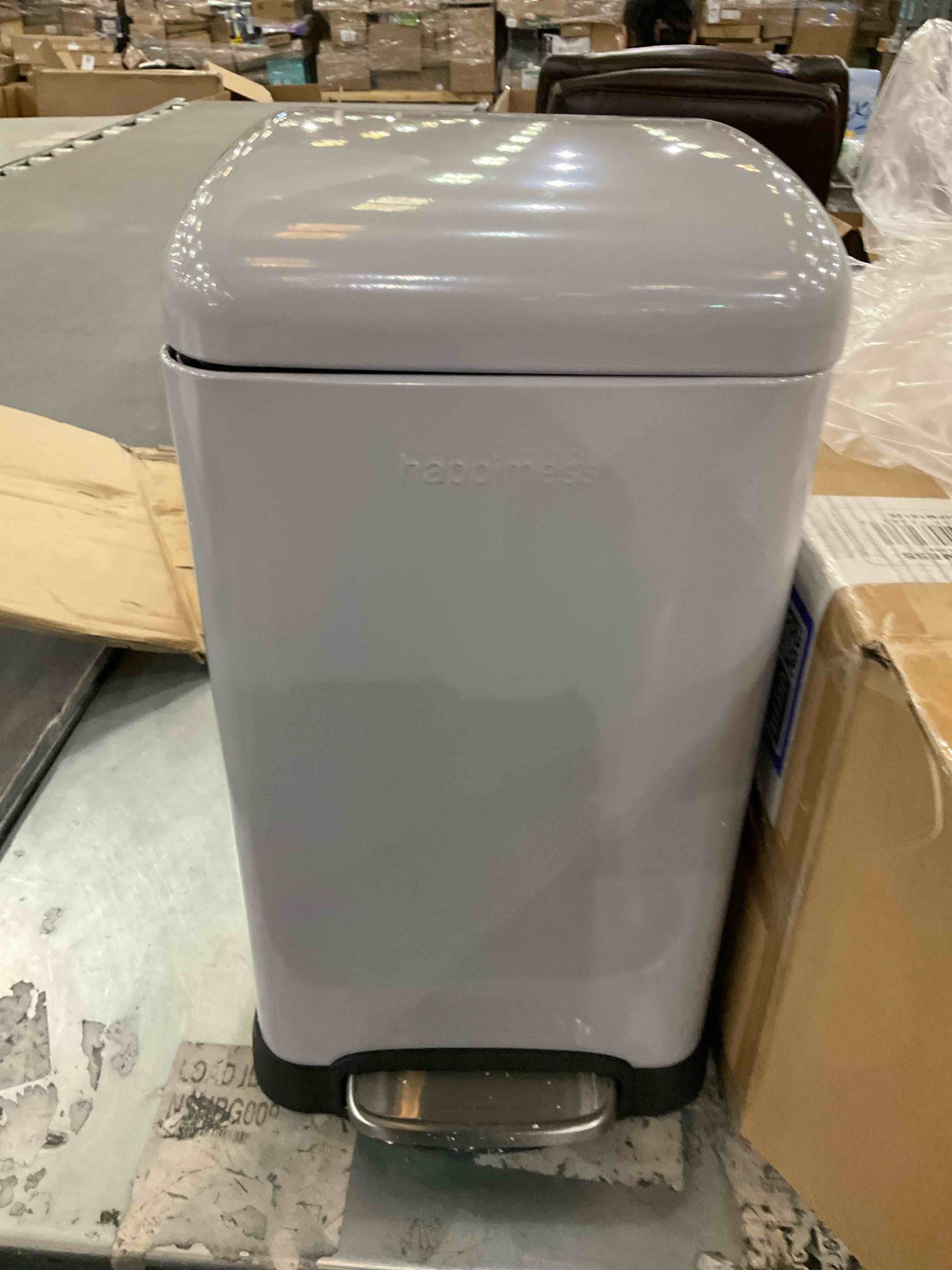 https://s3.amazonaws.com/lotting-images-prod/bidfta/PPE2580610_1745433419688.jpeg