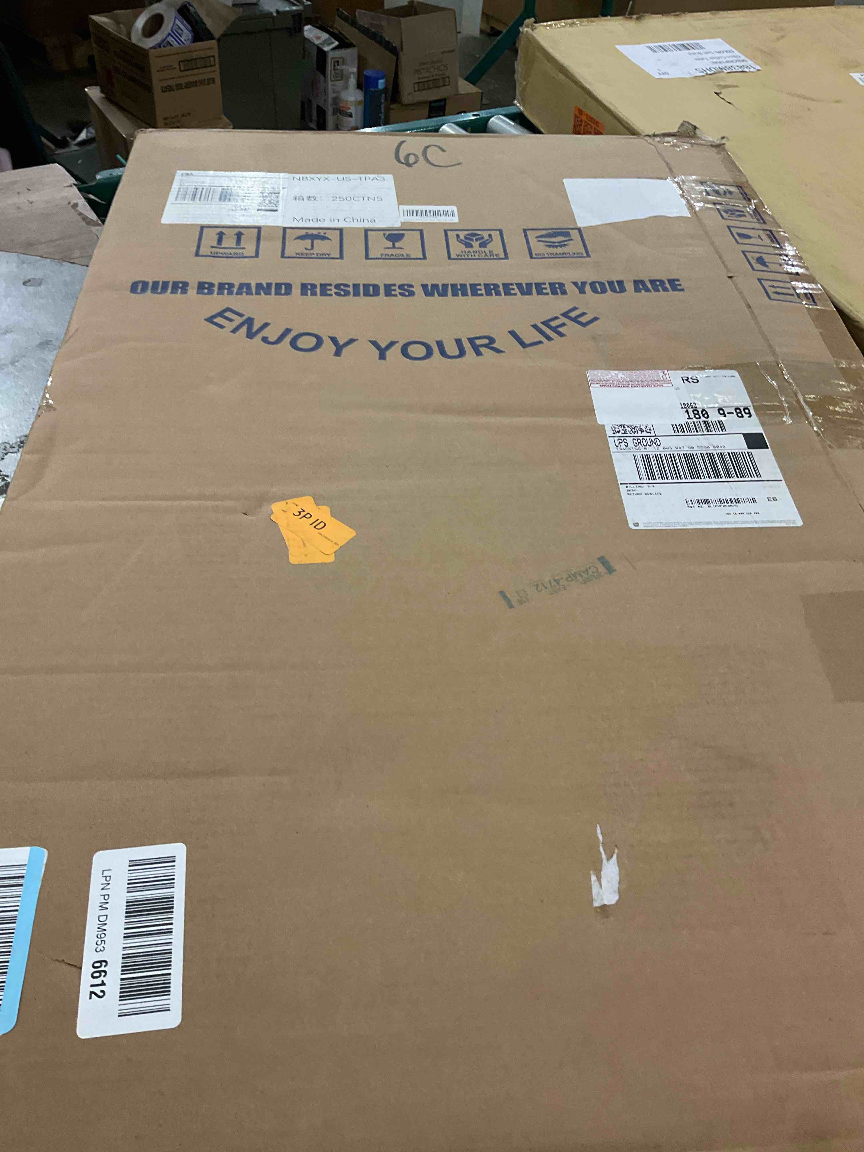 https://s3.amazonaws.com/lotting-images-prod/bidfta/PPE2580622_1745432538965.jpeg