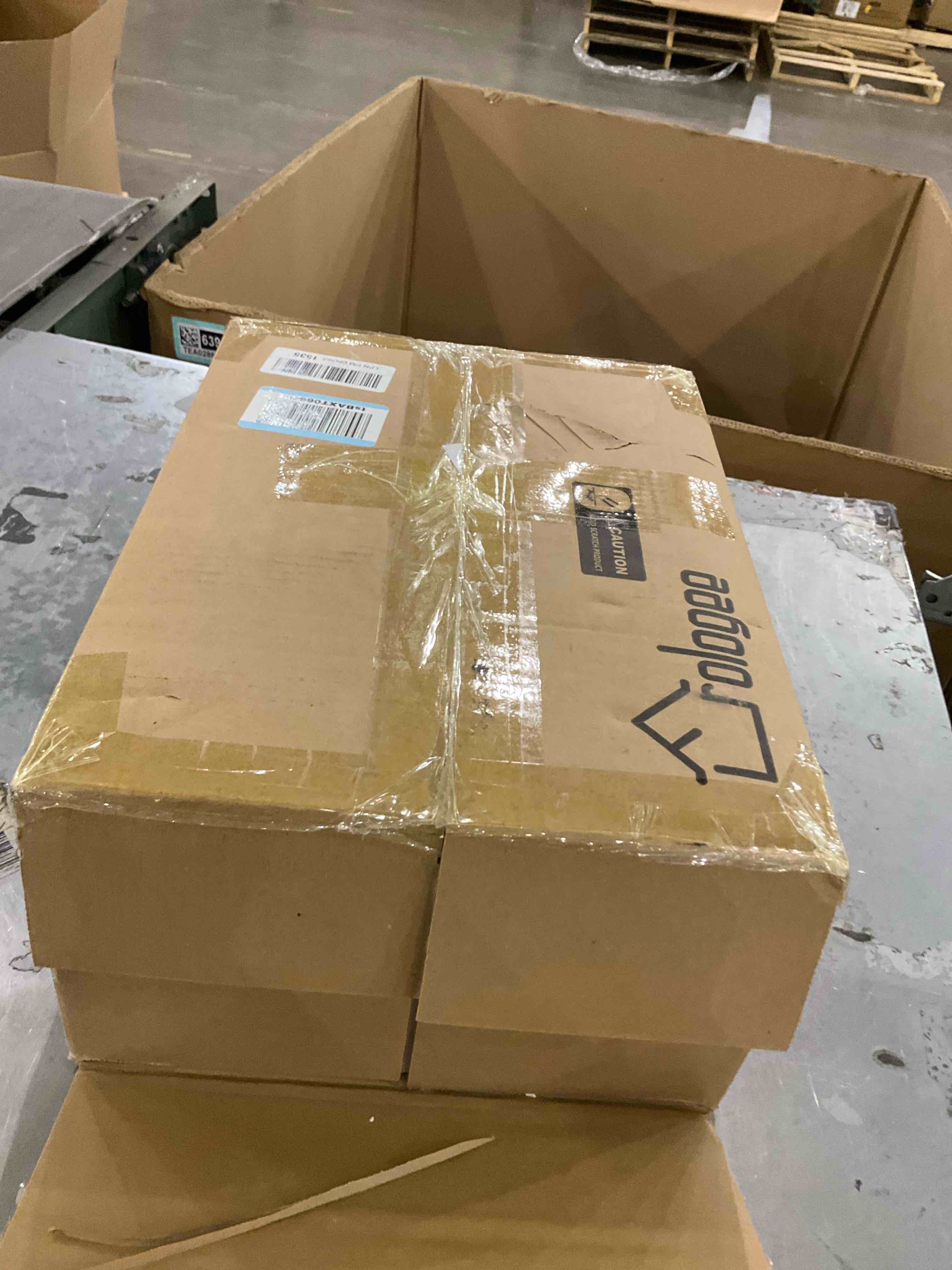 https://s3.amazonaws.com/lotting-images-prod/bidfta/PPE2580905_1745494790329.jpeg