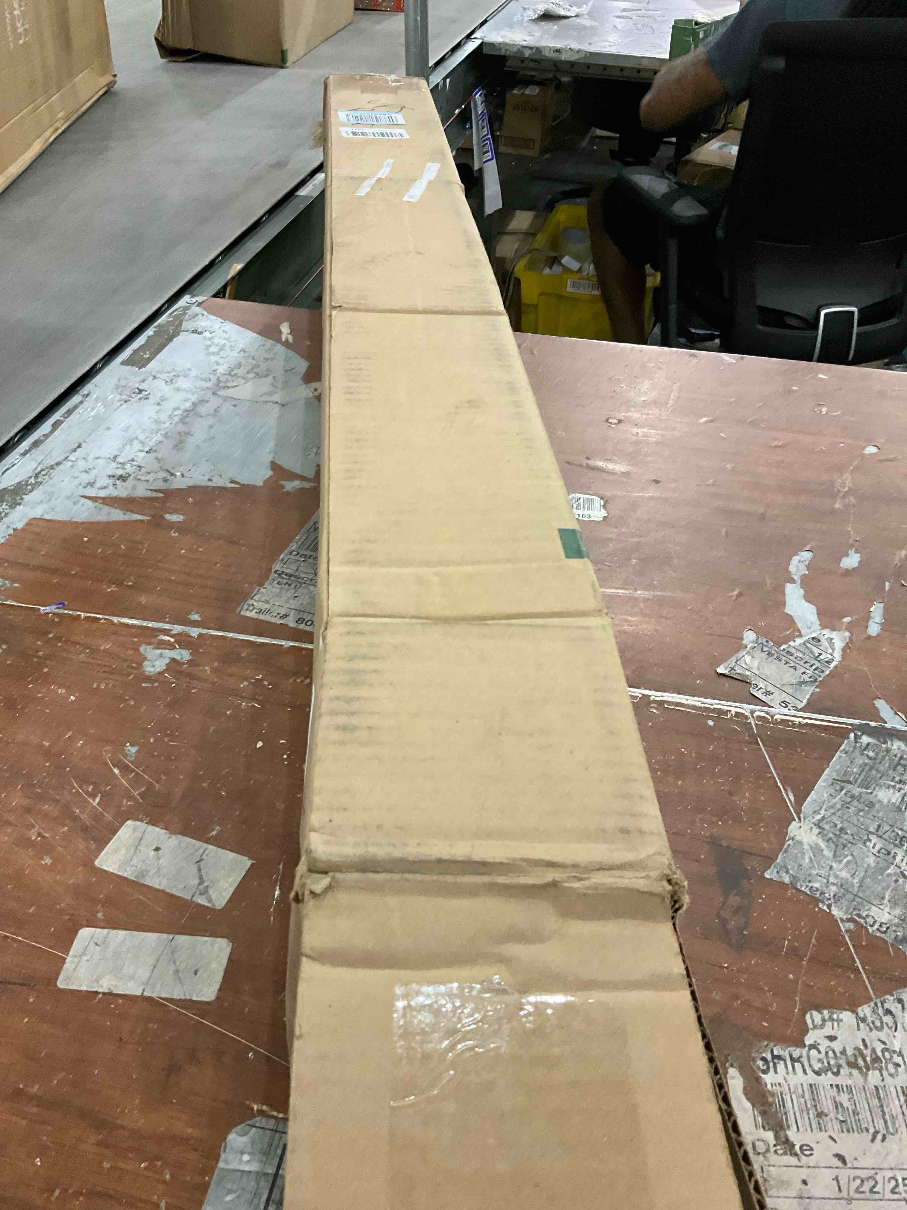 https://s3.amazonaws.com/lotting-images-prod/bidfta/PPE2581021_1745496334292.jpeg