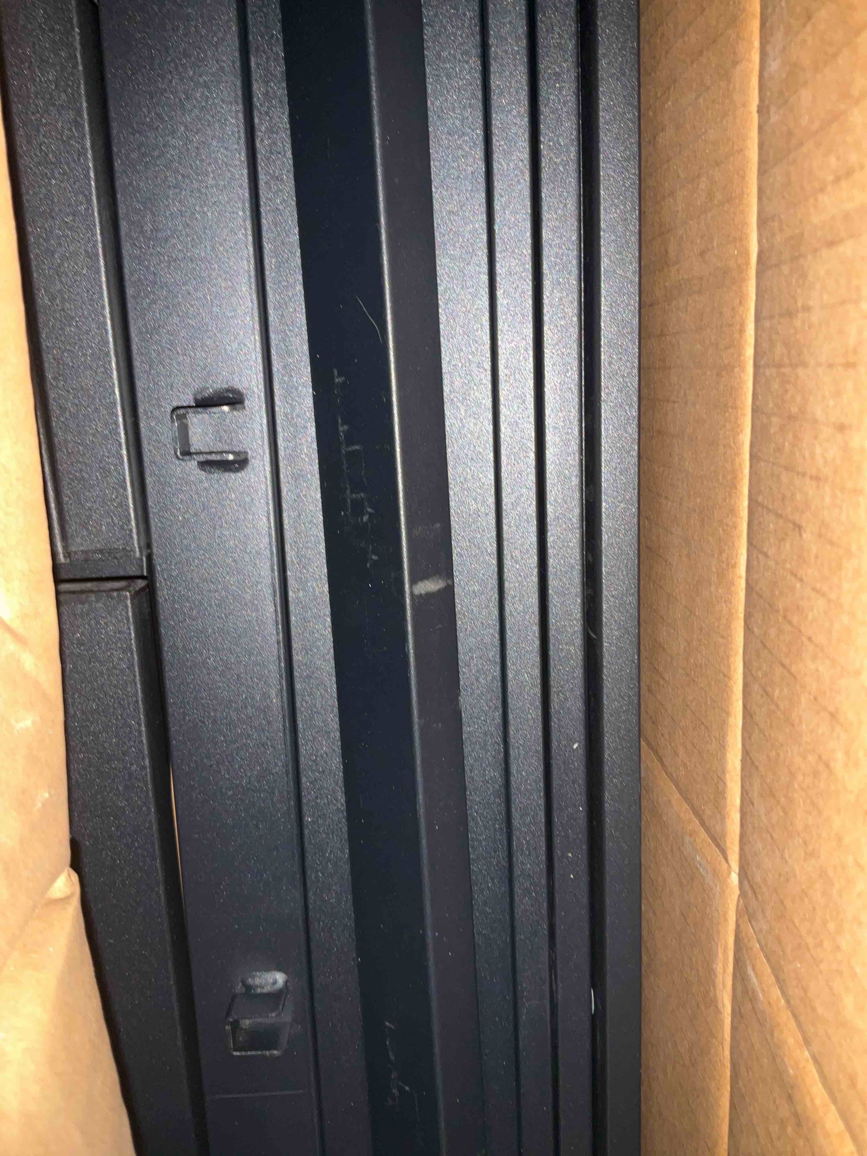 https://s3.amazonaws.com/lotting-images-prod/bidfta/PPE2581033_1745494764580.jpeg