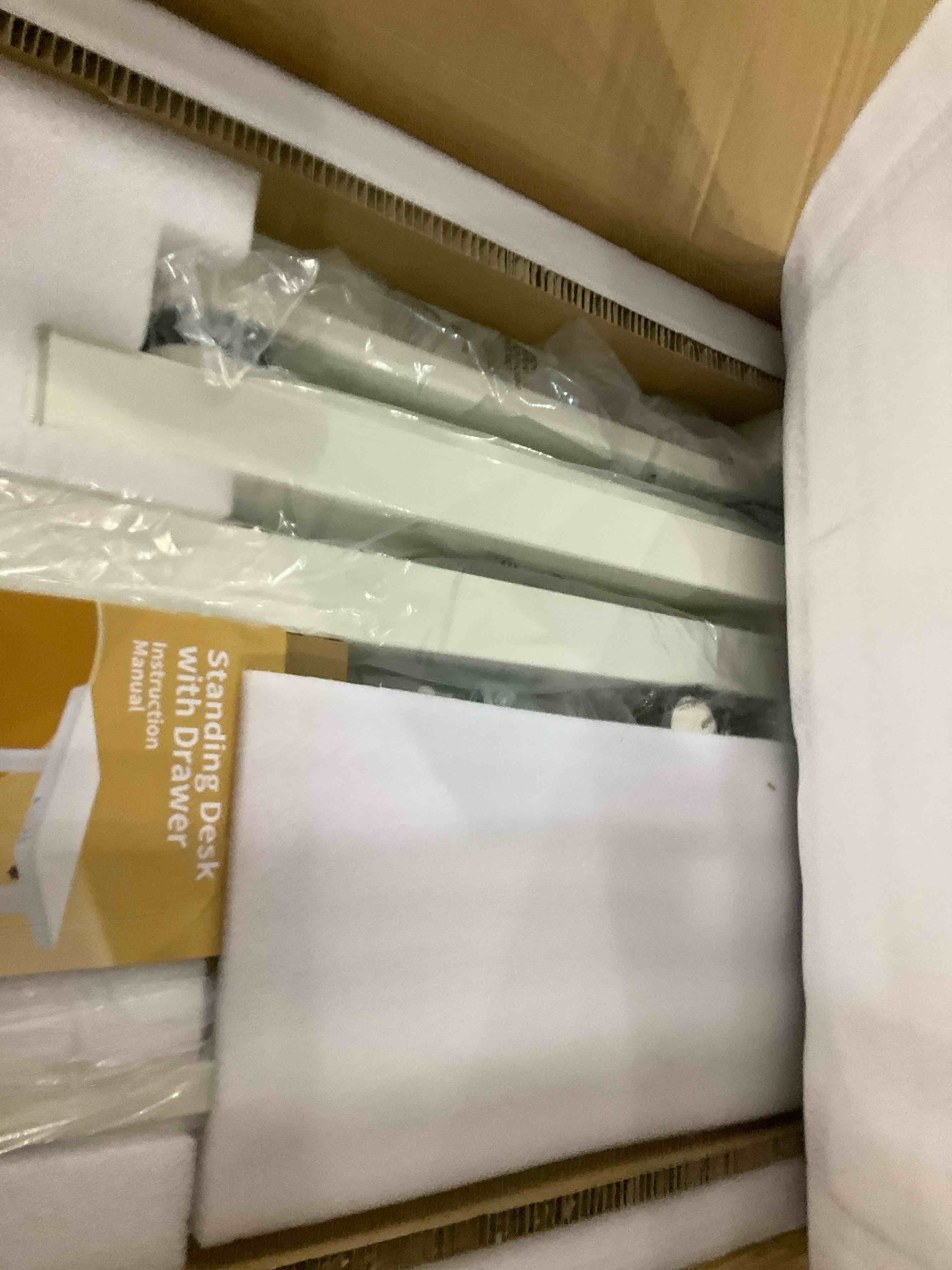 https://s3.amazonaws.com/lotting-images-prod/bidfta/PPE2581098_1745496695184.jpeg