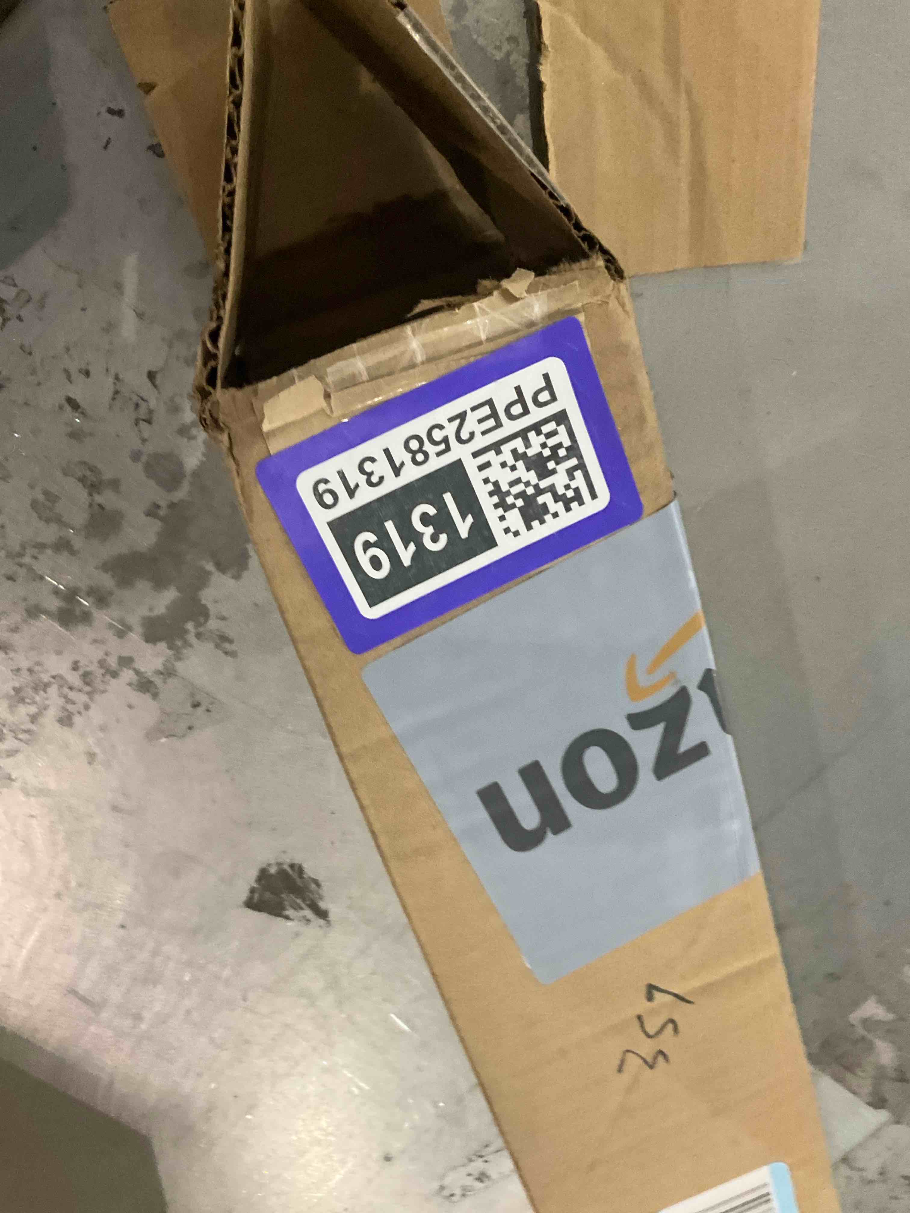 RoomMates RMK10848WP Star Peel and Stick Wallpaper