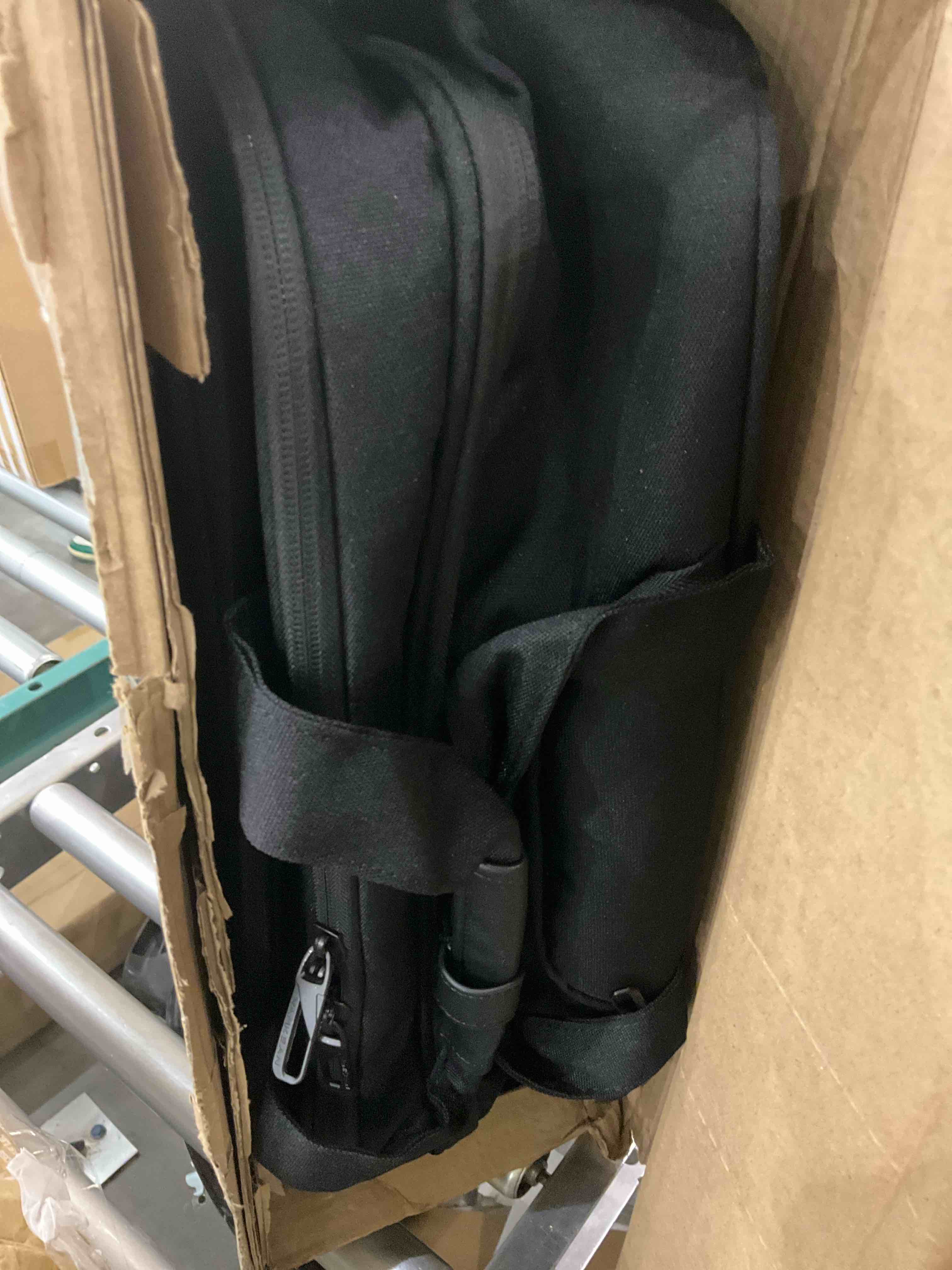 https://s3.amazonaws.com/lotting-images-prod/bidfta/PPE2581373_1745503055418.jpeg