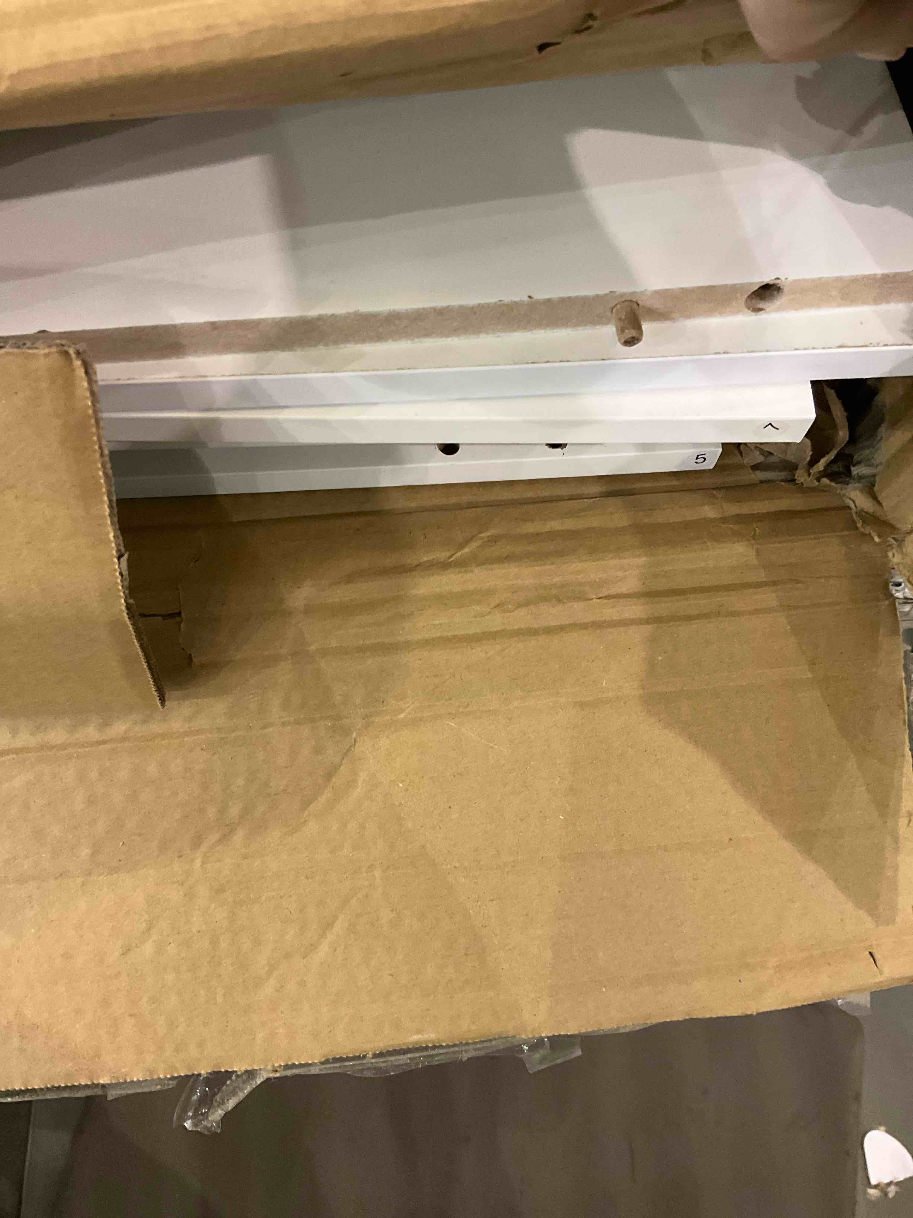 https://s3.amazonaws.com/lotting-images-prod/bidfta/PPE2581803_1745509666185.jpeg