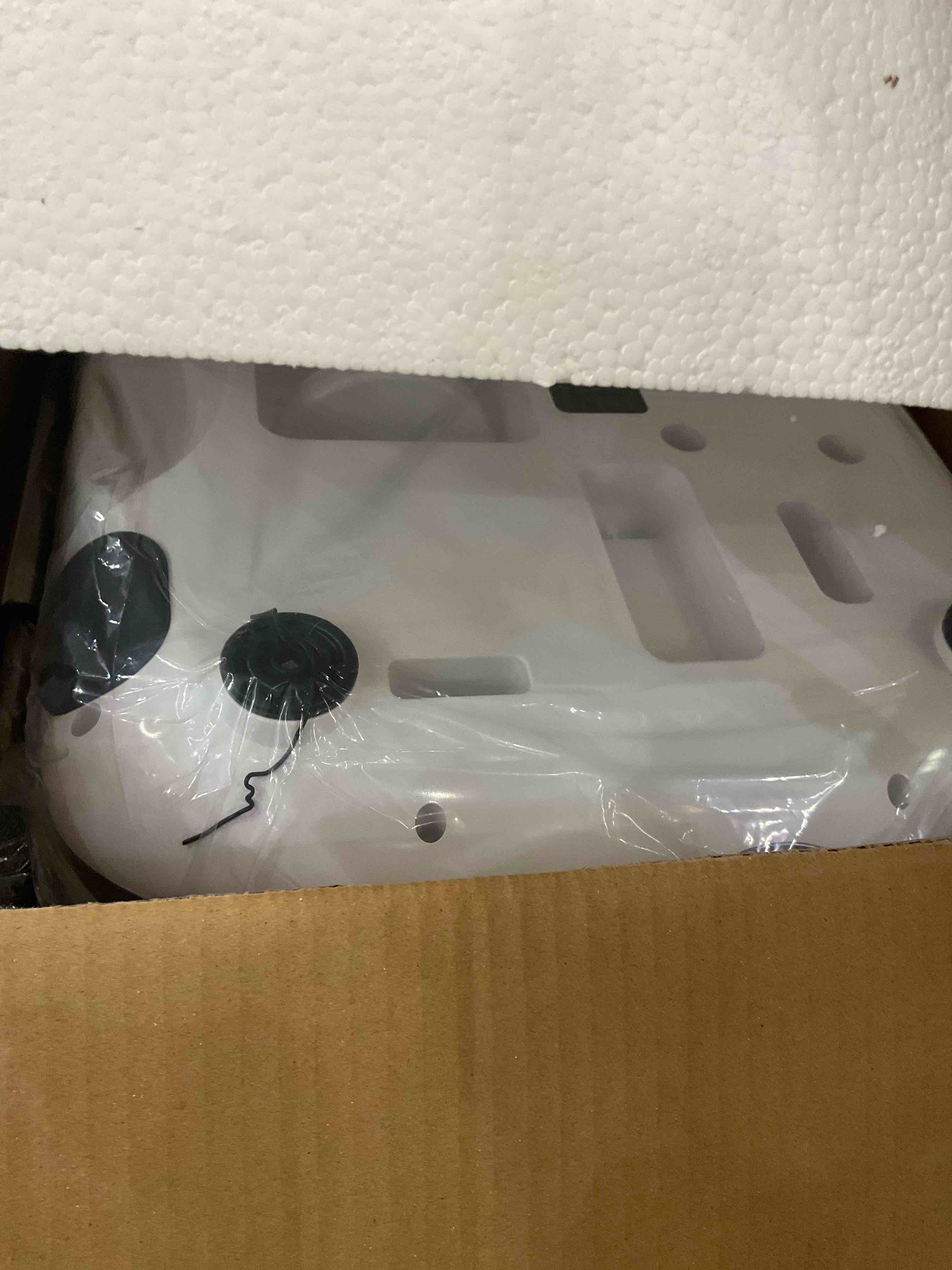https://s3.amazonaws.com/lotting-images-prod/bidfta/PPE2582106_1745521573335.jpeg