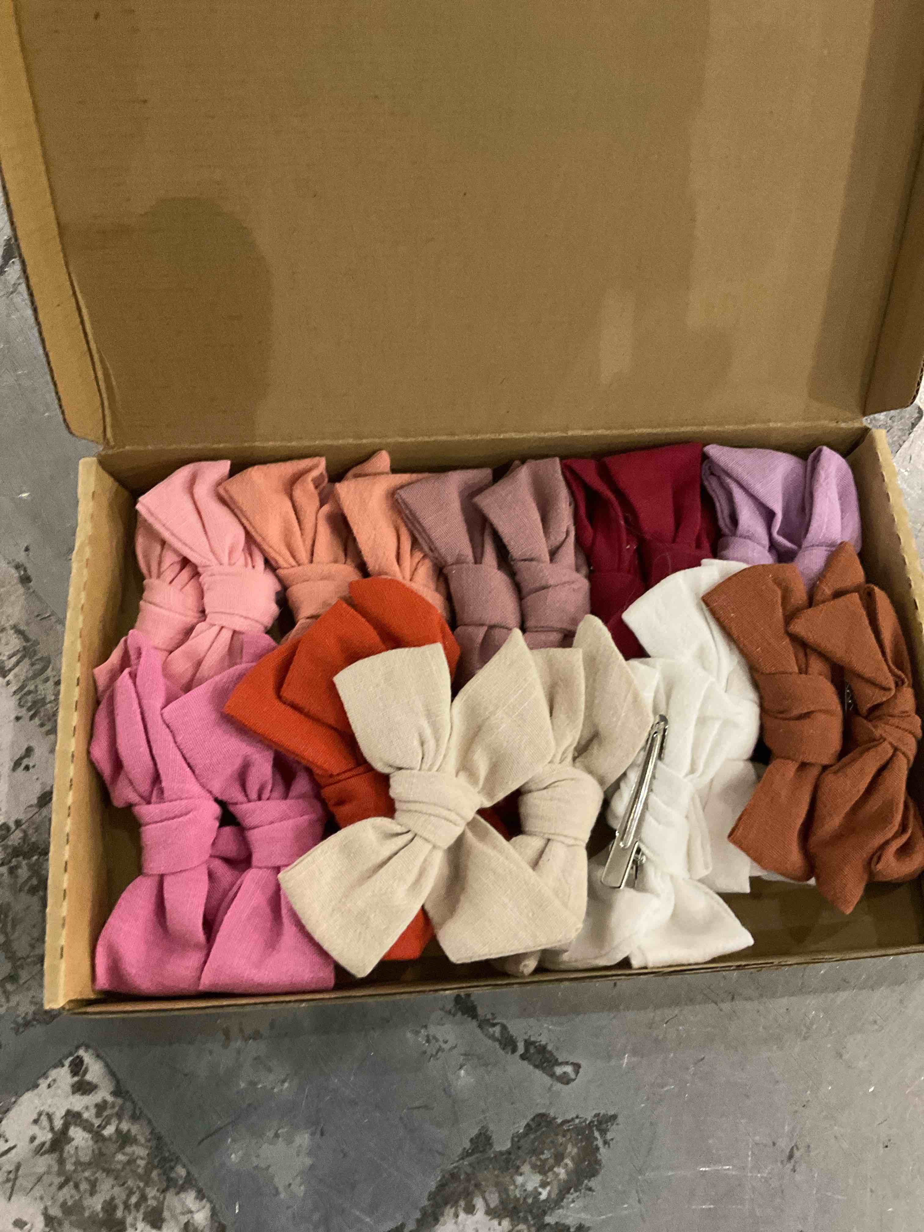 https://s3.amazonaws.com/lotting-images-prod/bidfta/PPE2582313_1745587498584.jpeg