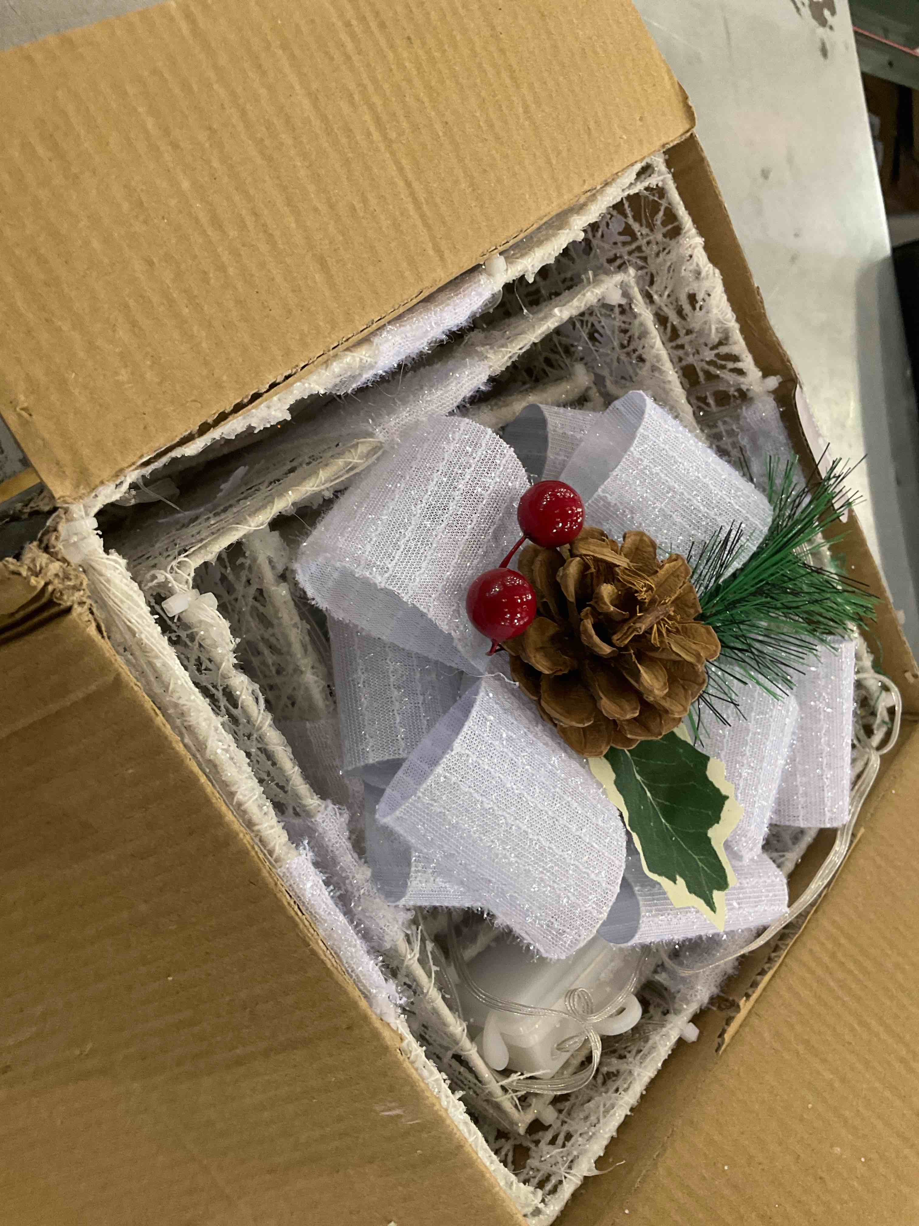 https://s3.amazonaws.com/lotting-images-prod/bidfta/PPE2582324_1745591106037.jpeg
