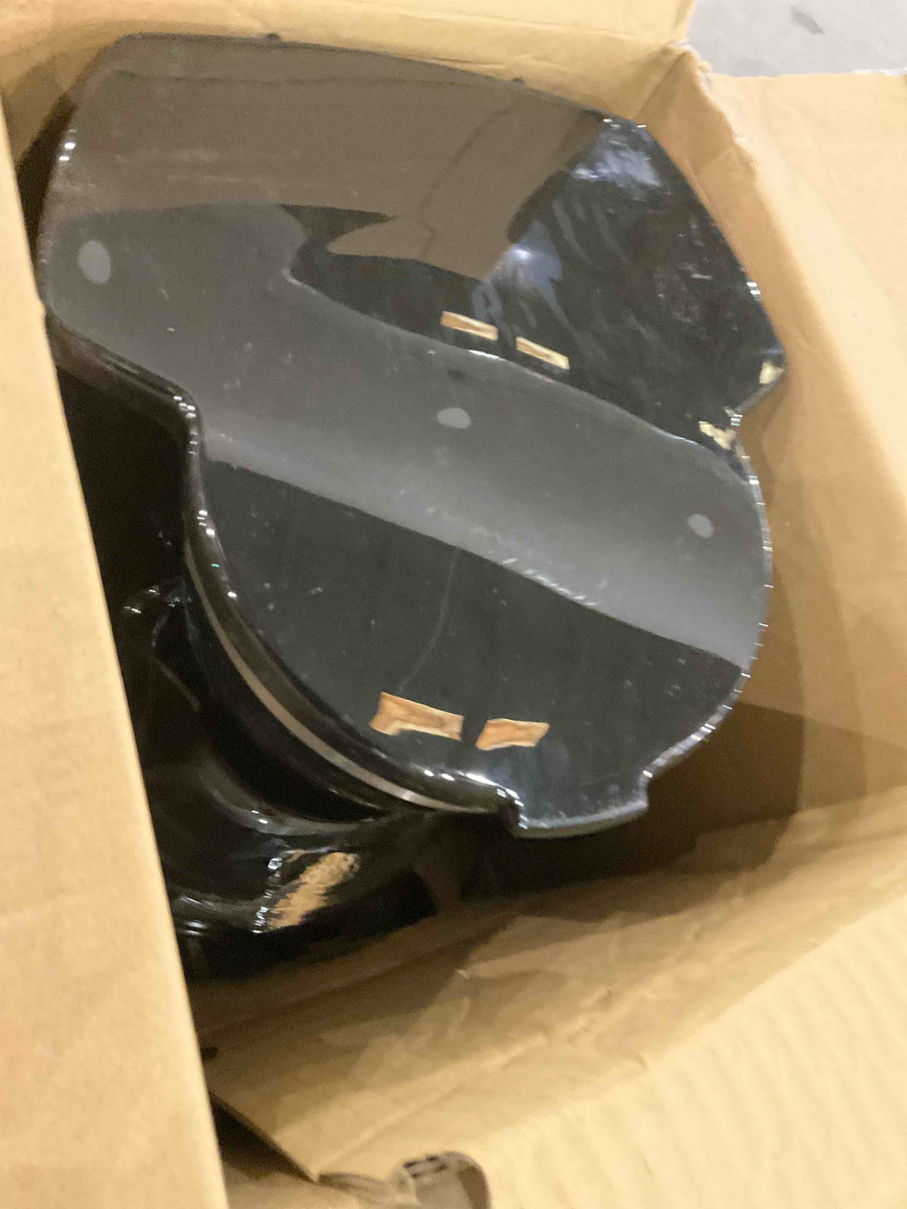 https://s3.amazonaws.com/lotting-images-prod/bidfta/PPE2582470_1745599705222.jpeg