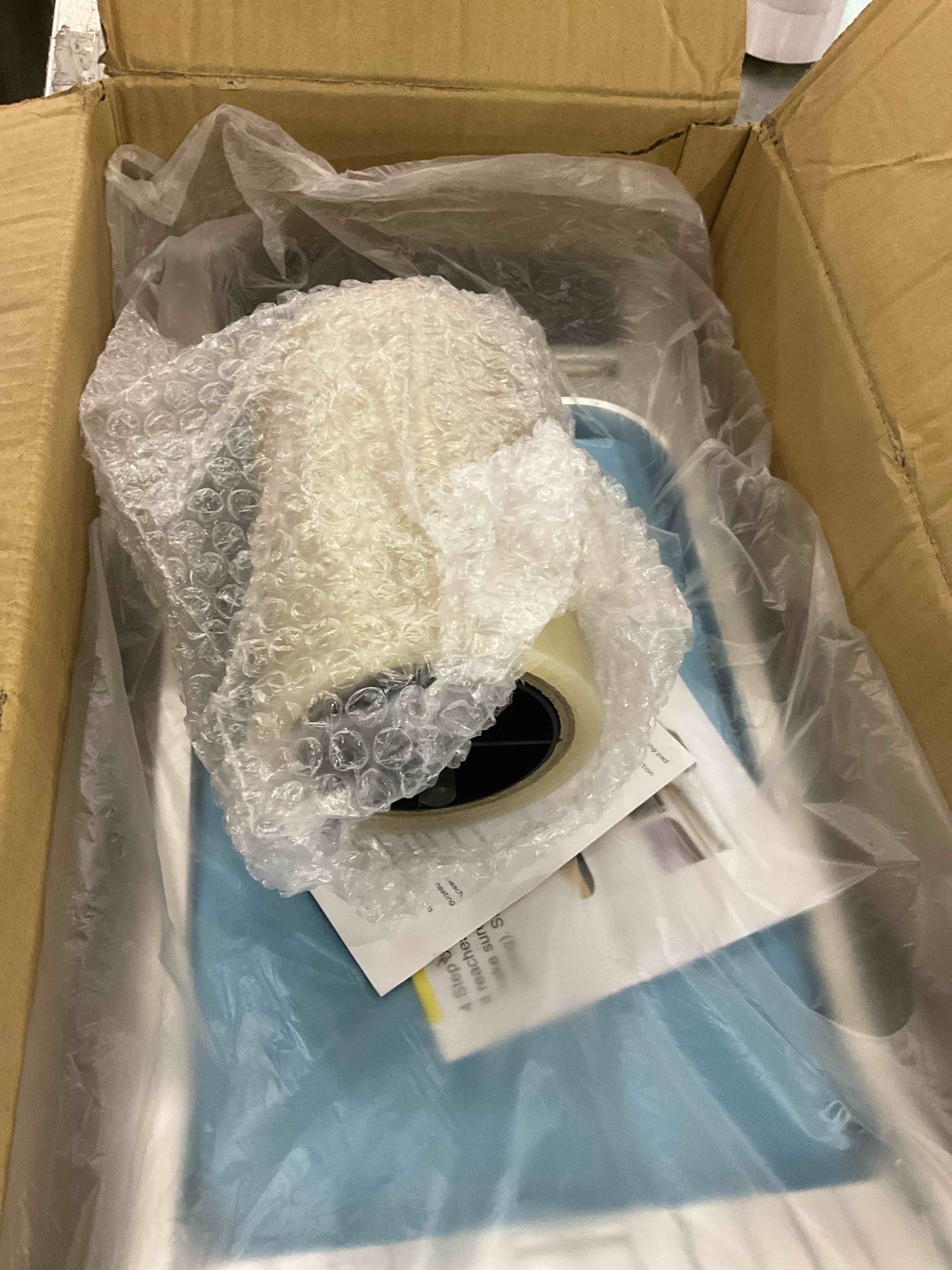 https://s3.amazonaws.com/lotting-images-prod/bidfta/PPE2582523_1745602953559.jpeg