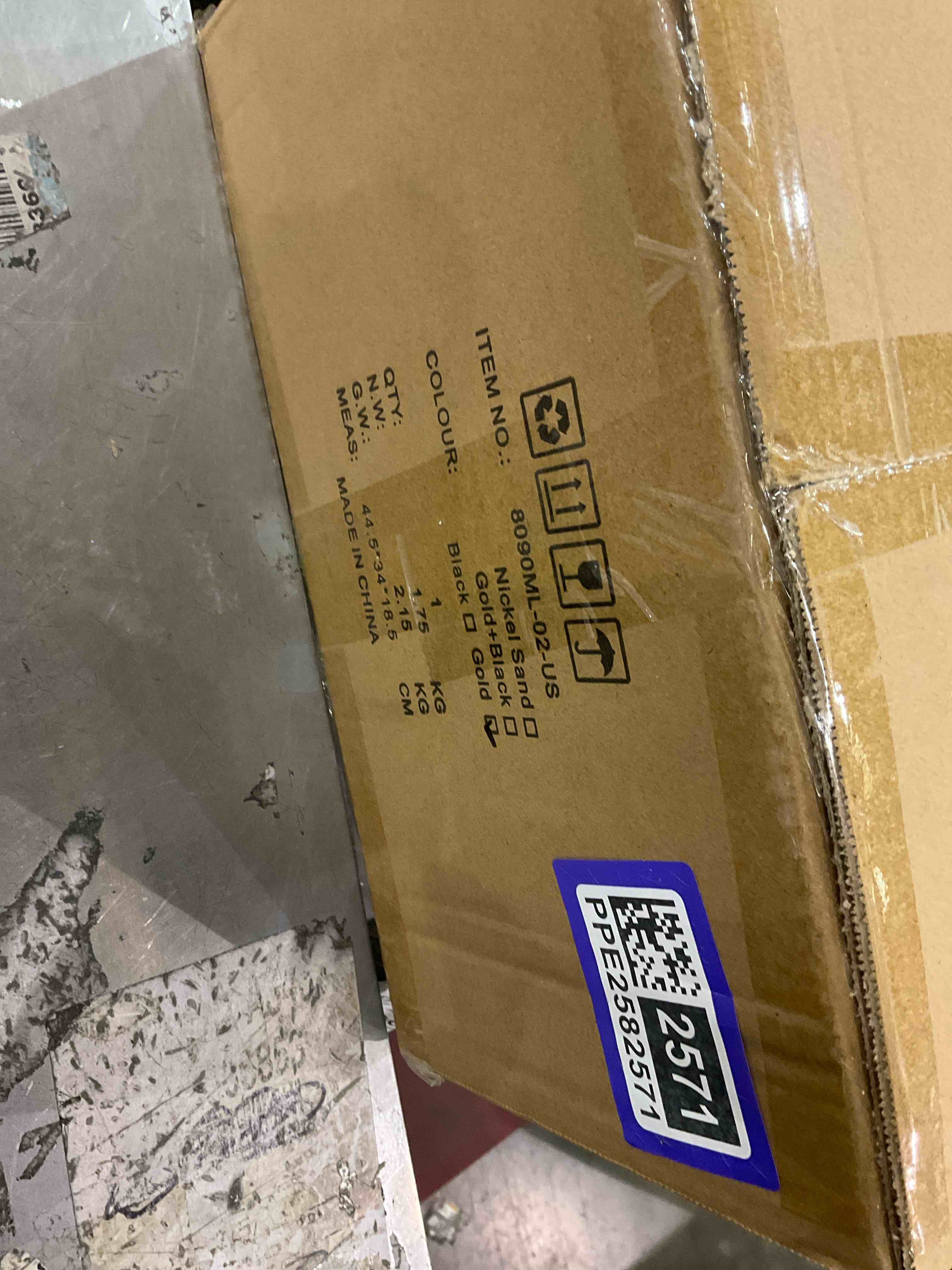 https://s3.amazonaws.com/lotting-images-prod/bidfta/PPE2582571_1745842810329.jpeg