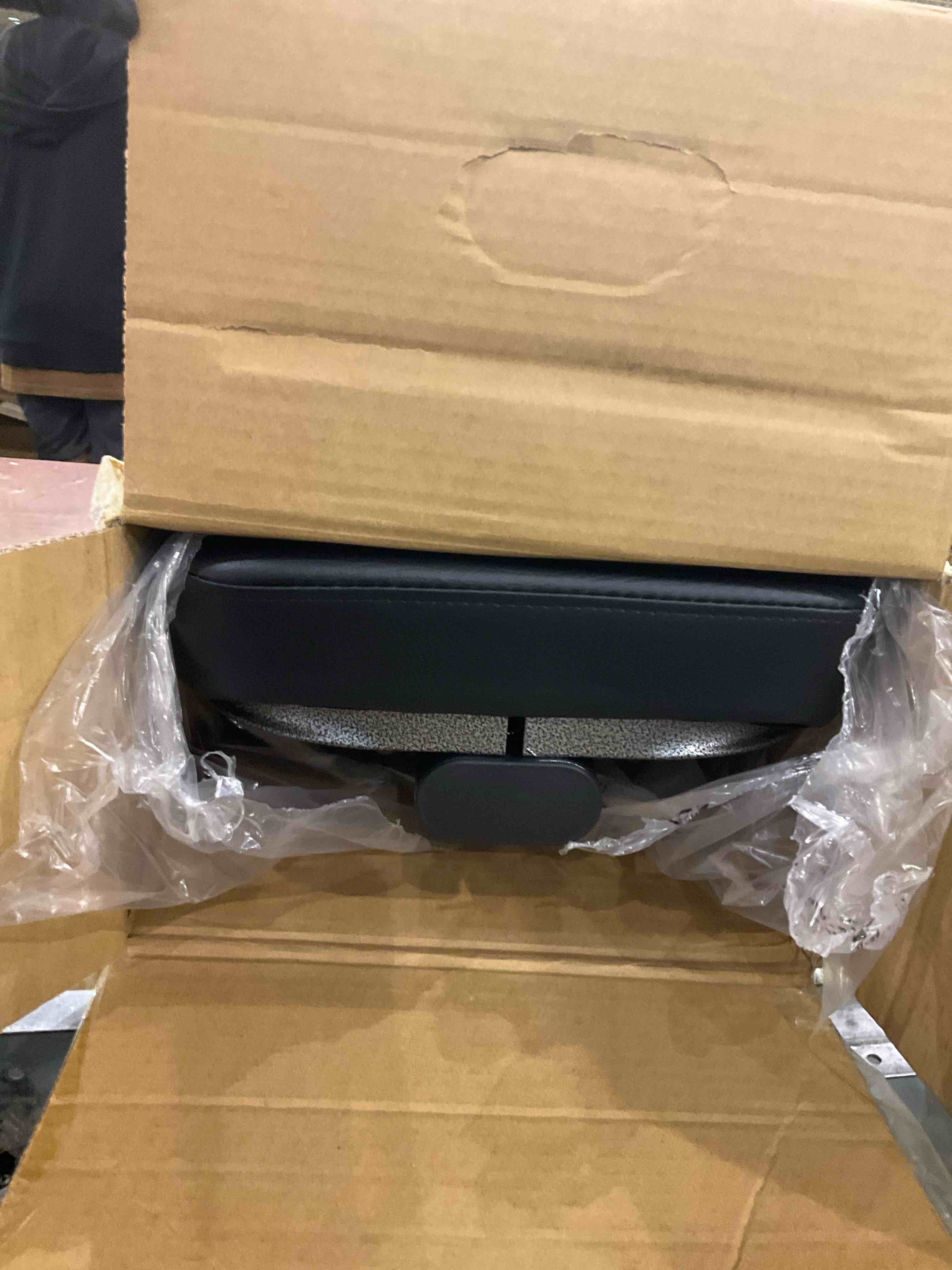 https://s3.amazonaws.com/lotting-images-prod/bidfta/PPE2582661_1745839374558.jpeg